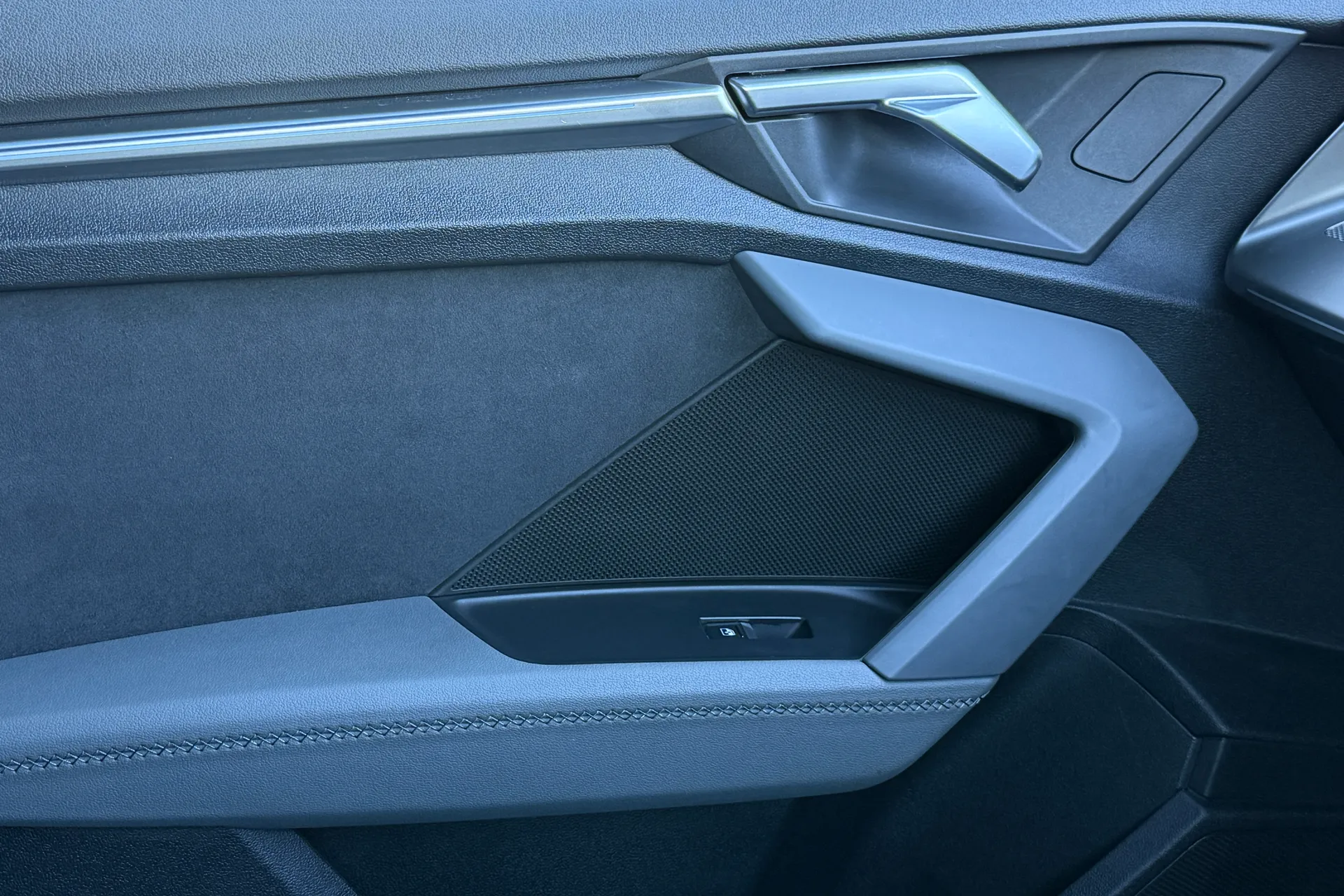 Audi A3 thumbnail image number 28