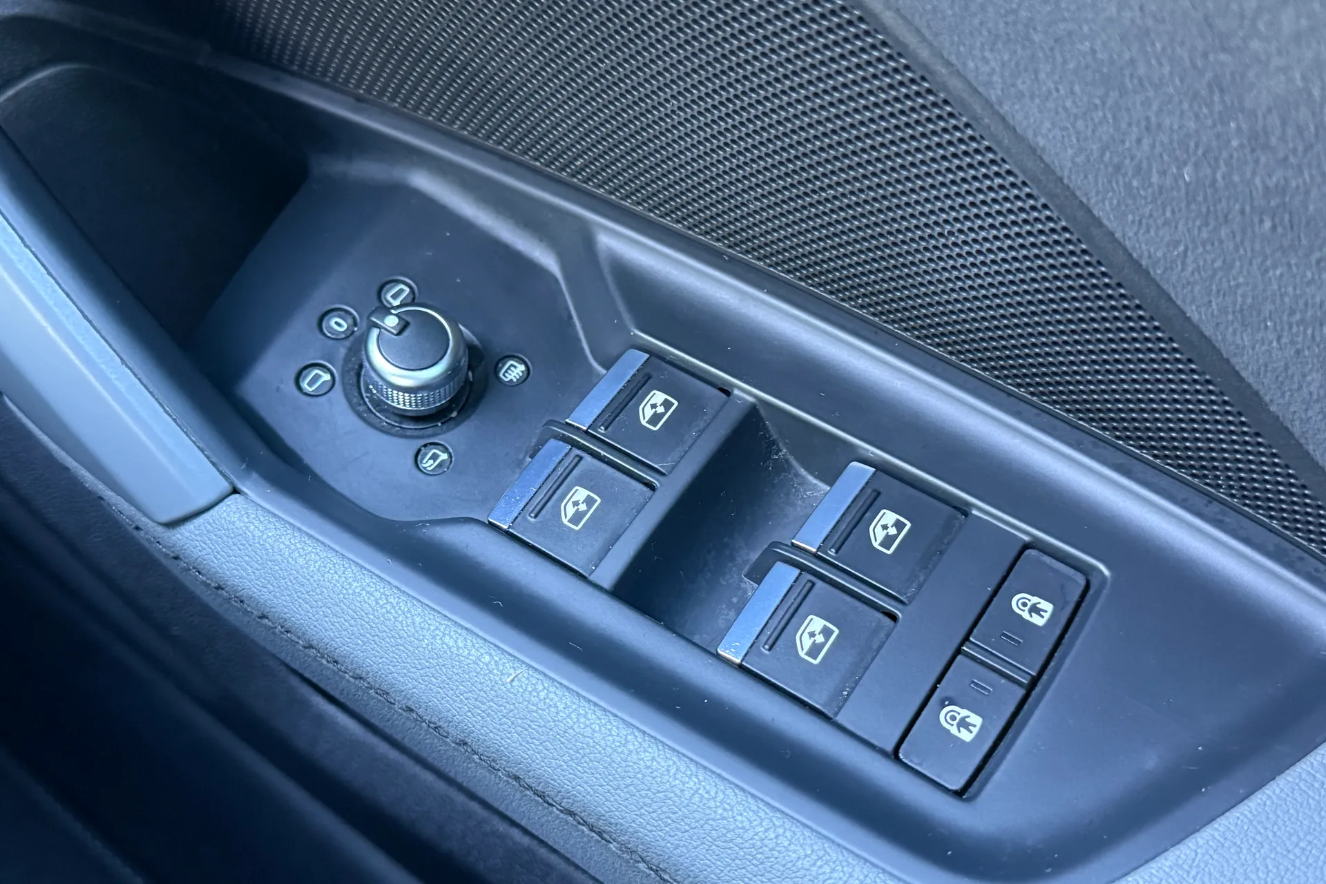 Audi A3 thumbnail image number 31