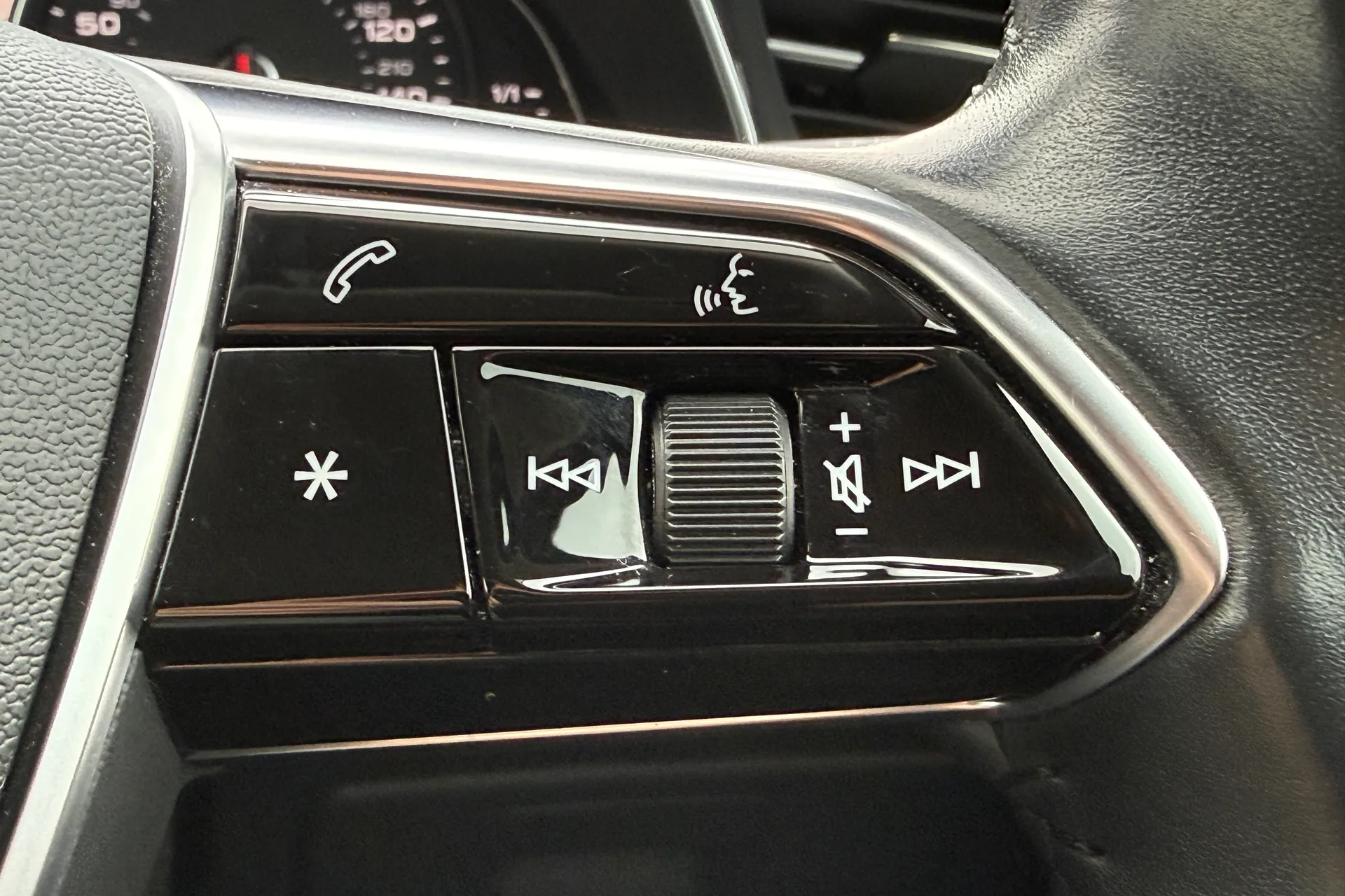 Audi A6 thumbnail image number 19