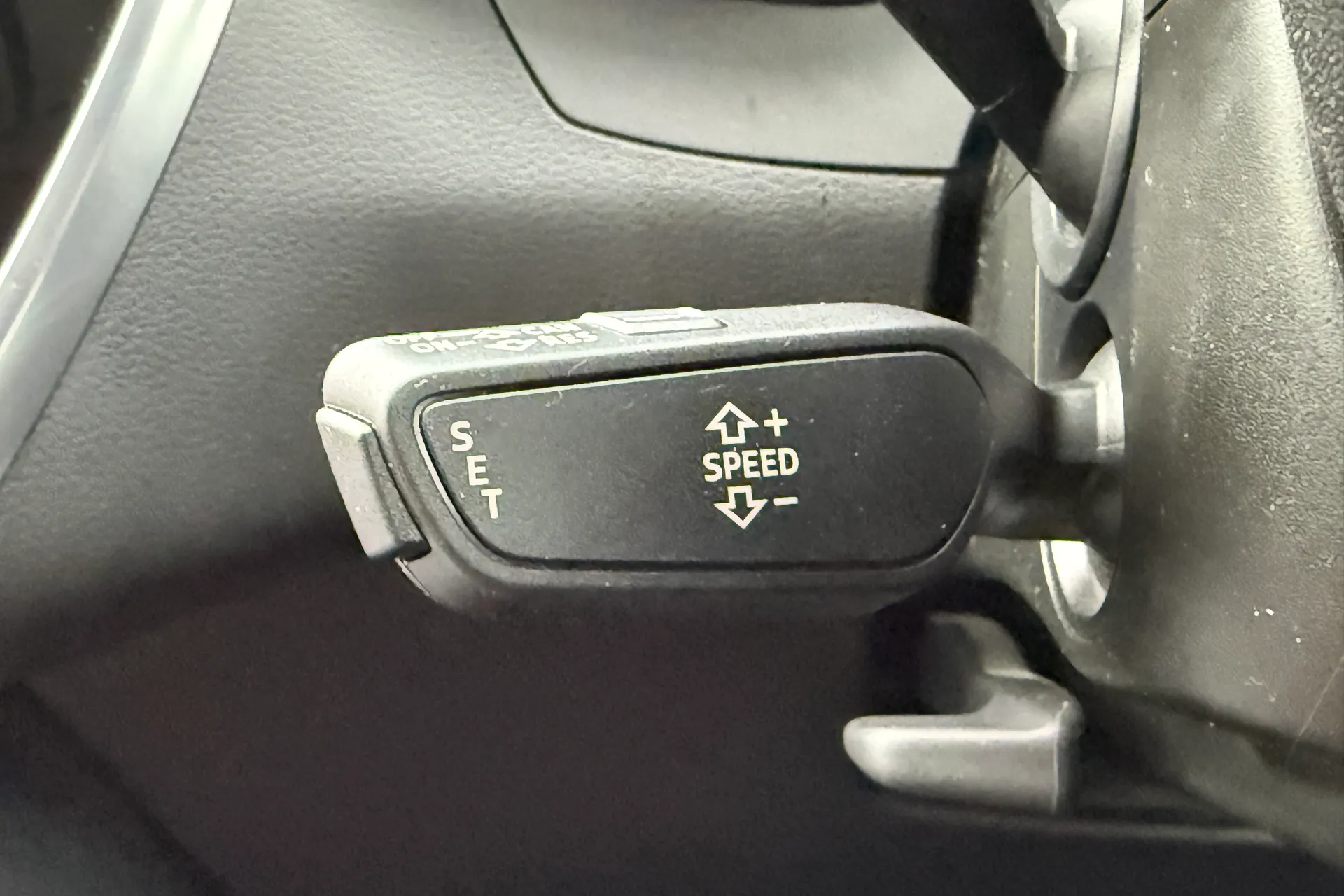 Audi A6 thumbnail image number 15