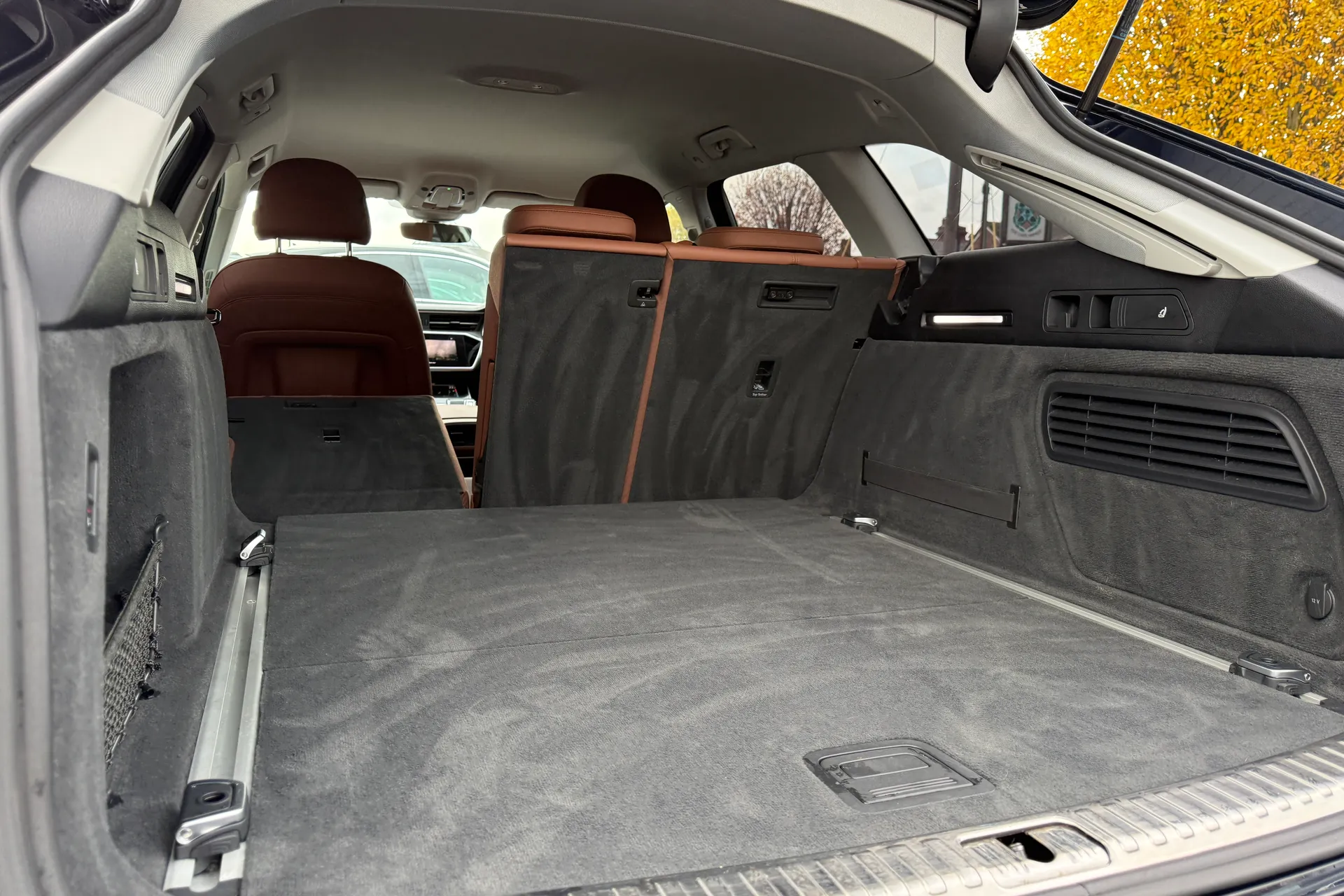 Audi A6 thumbnail image number 32