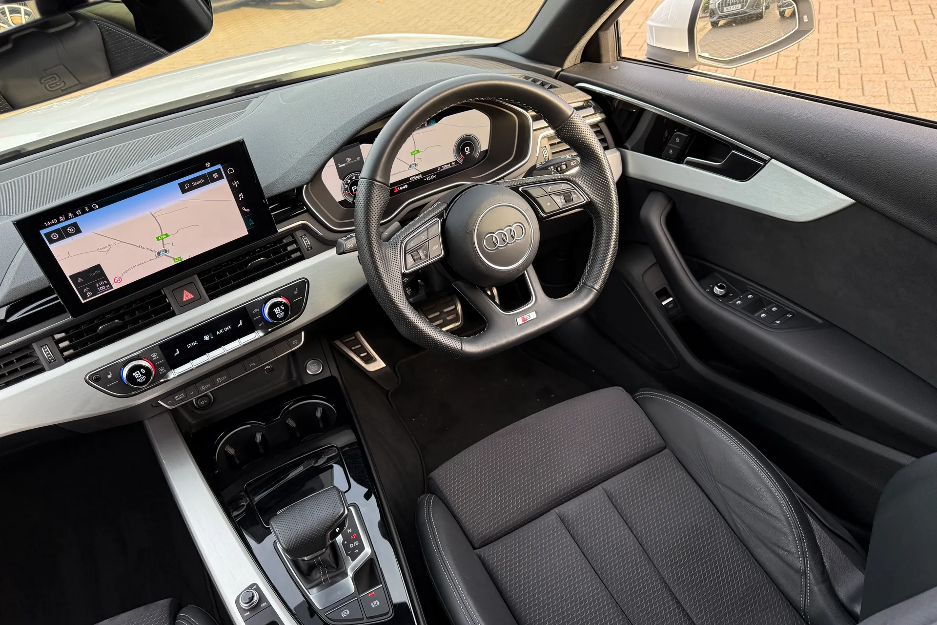 Audi A4 thumbnail image number 38