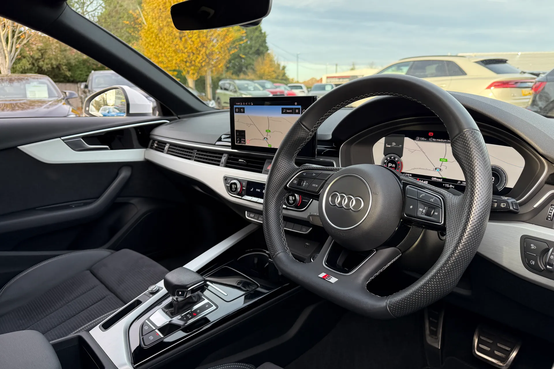 Audi A4 thumbnail image number 25