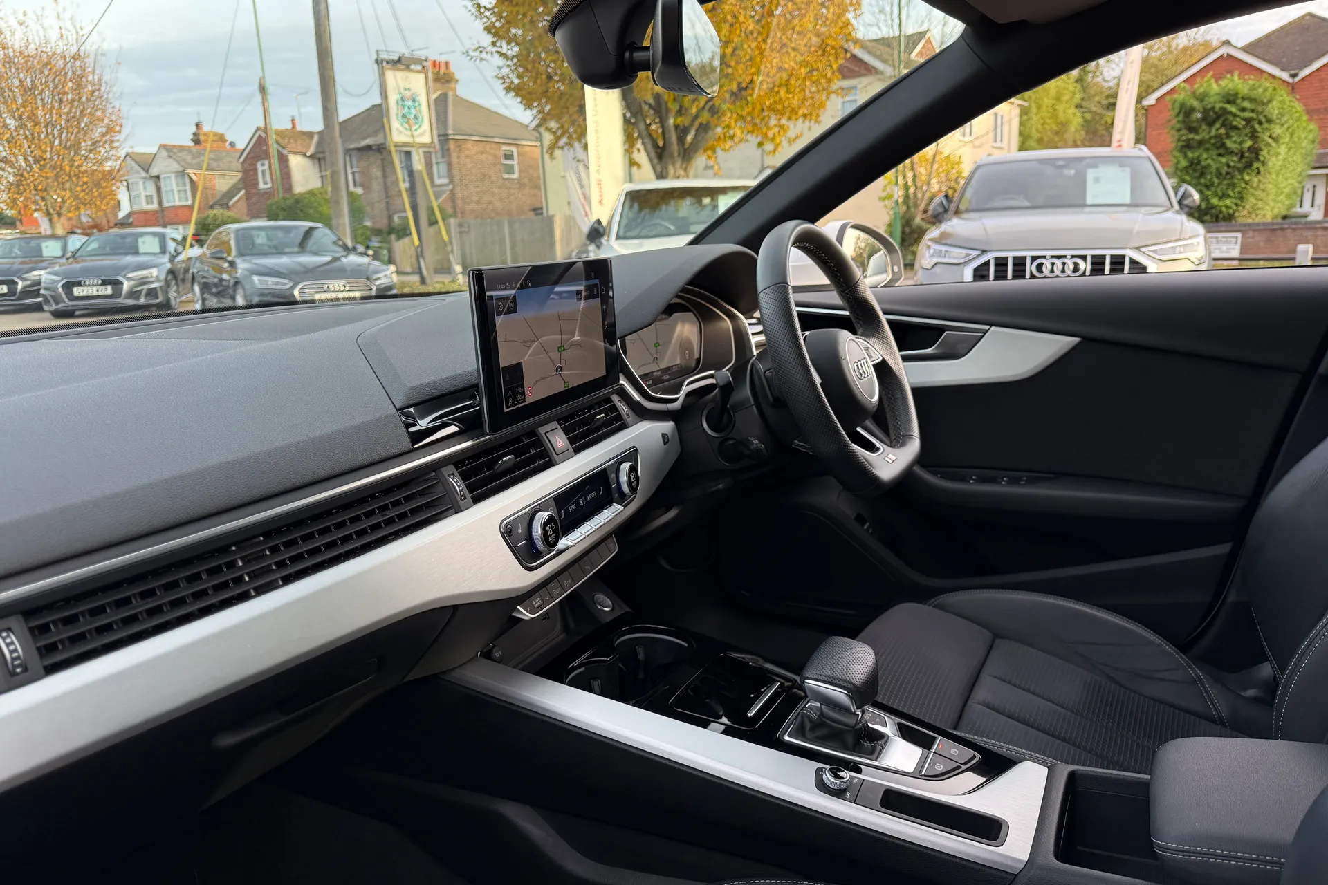 Audi A4 thumbnail image number 26