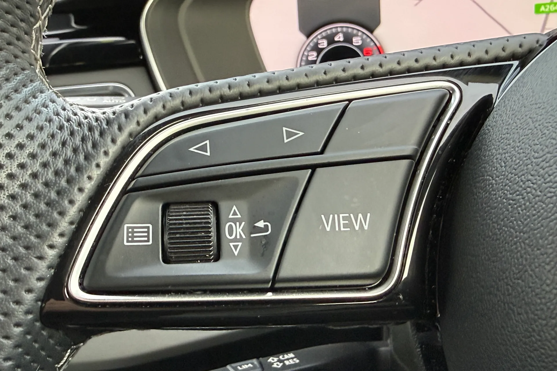 Audi A4 thumbnail image number 18