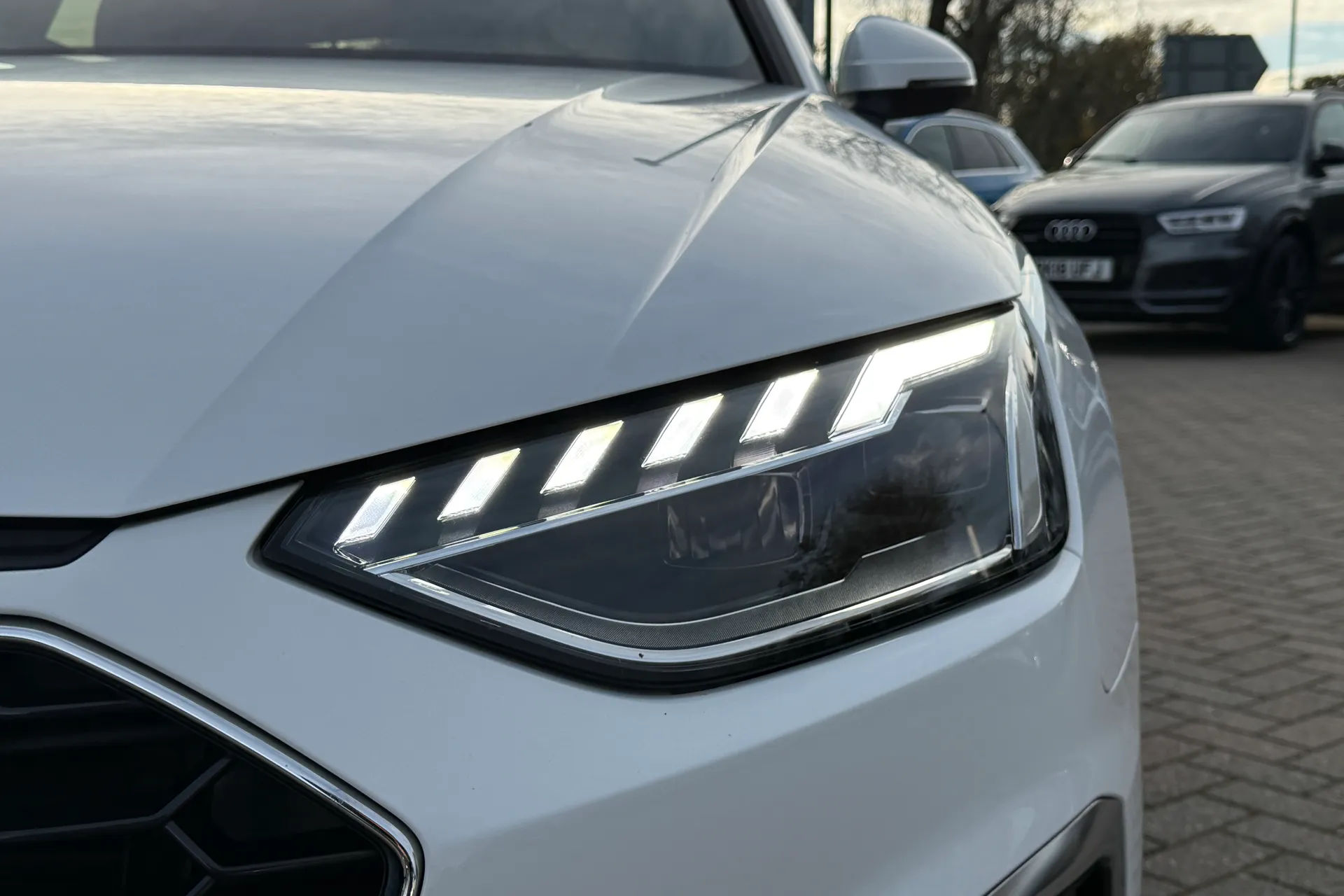 Audi A4 thumbnail image number 51