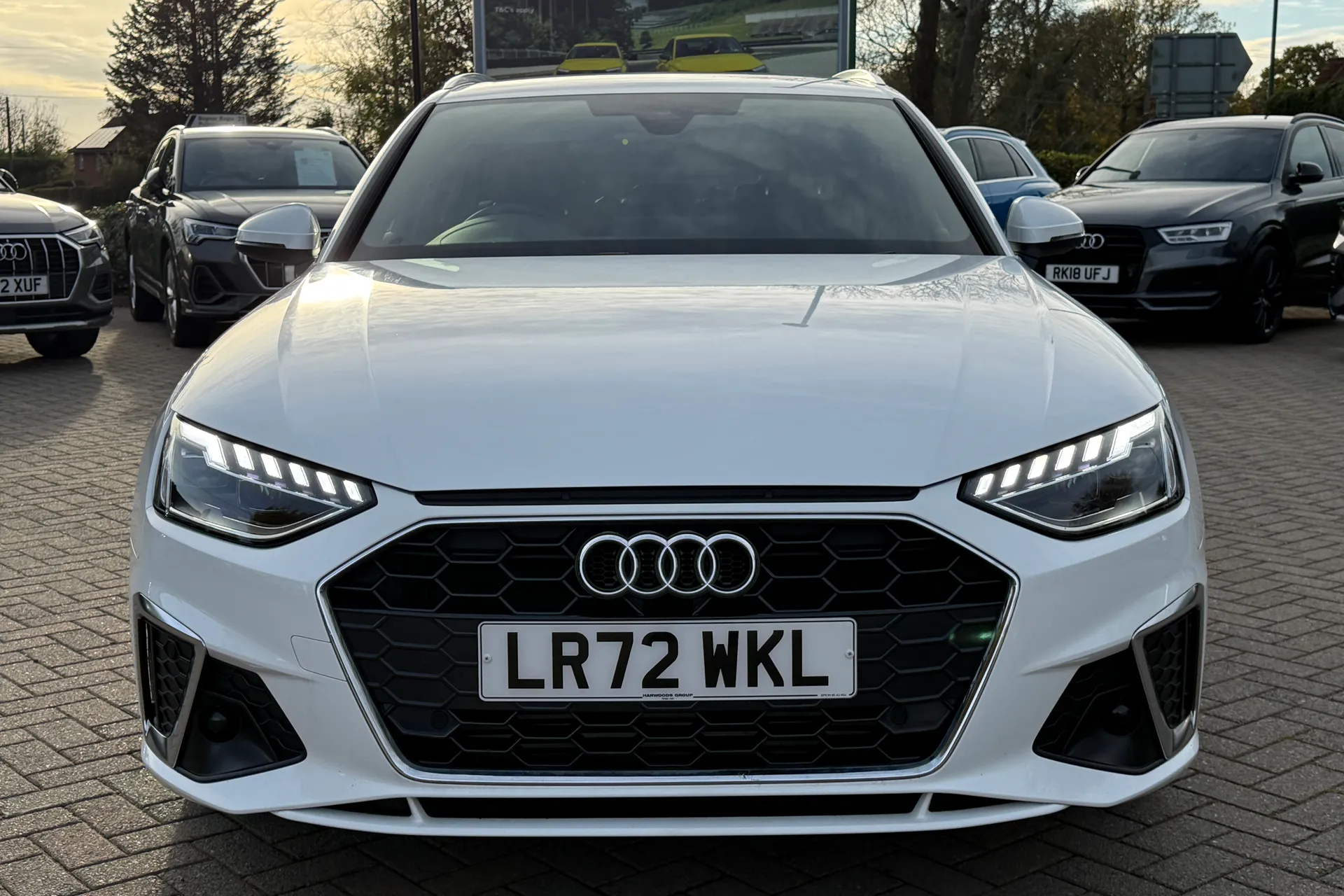 Audi A4 thumbnail image number 22