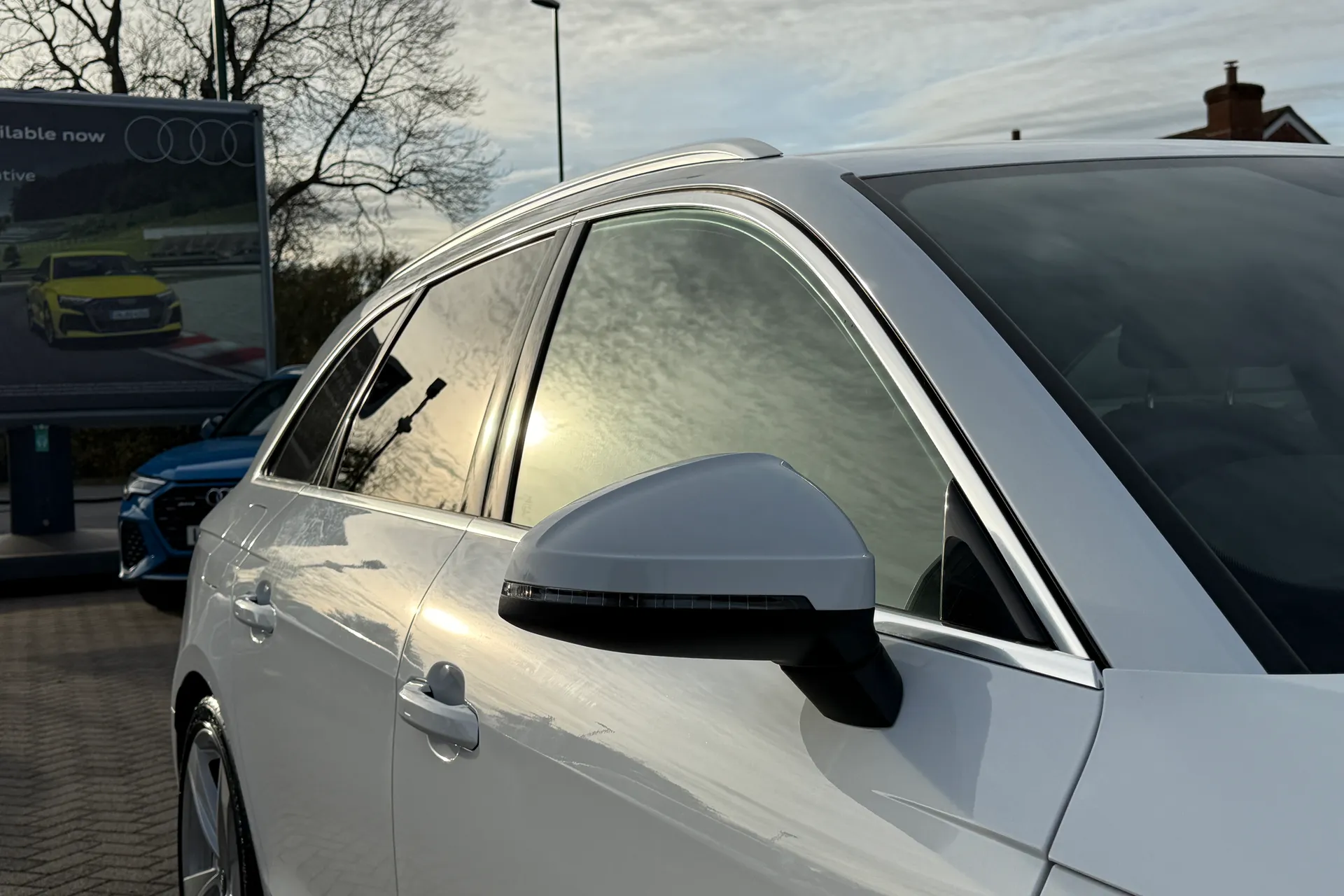 Audi A4 thumbnail image number 46