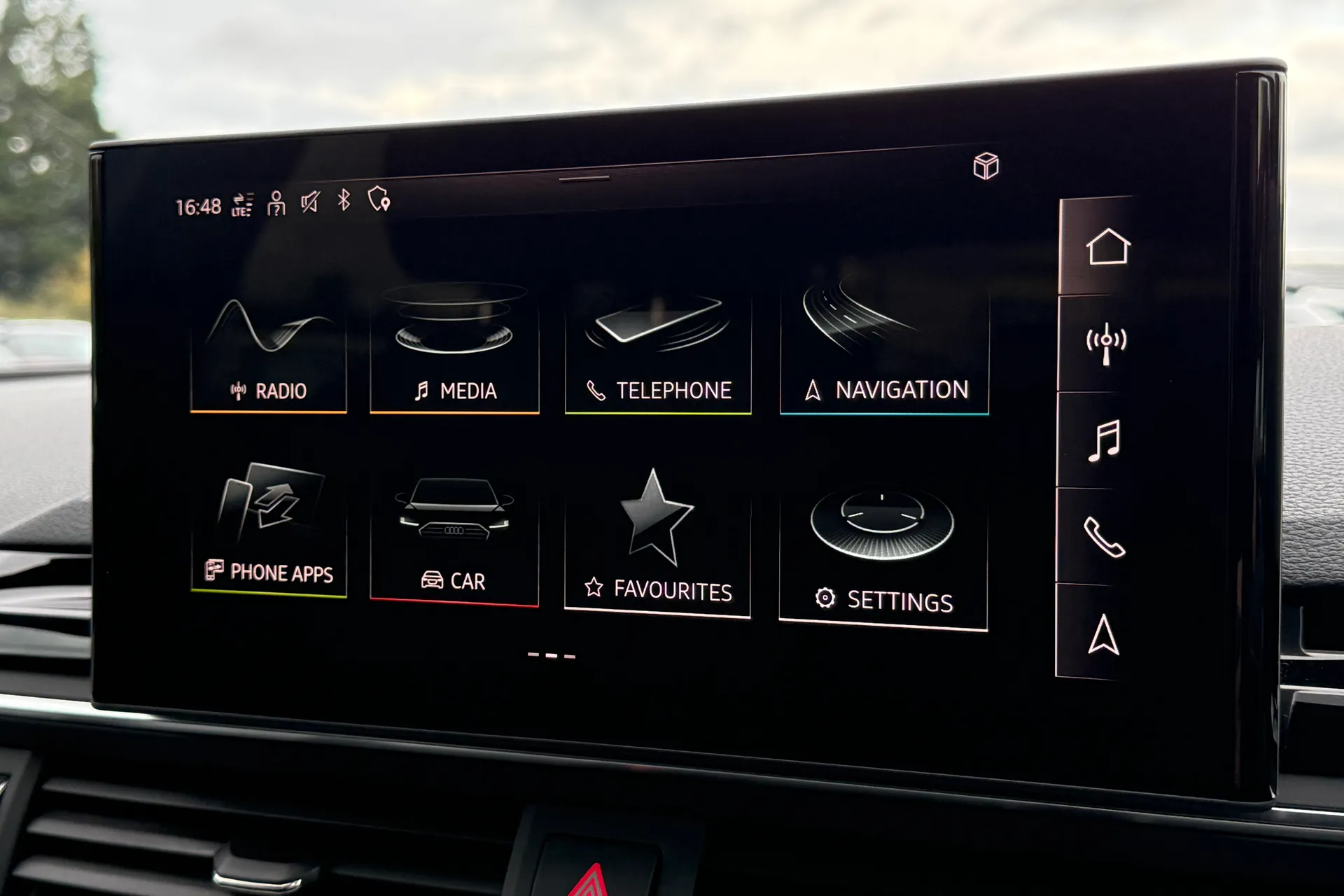 Audi A4 thumbnail image number 12