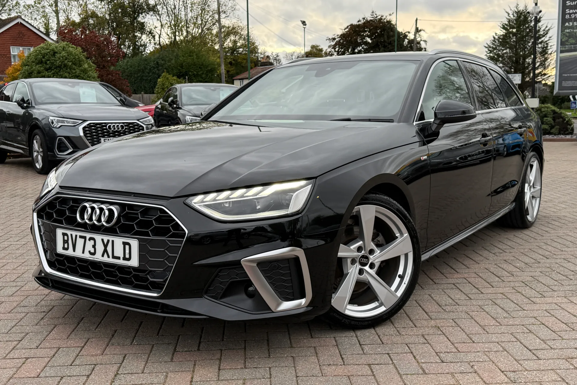 Audi A4 thumbnail image number 24