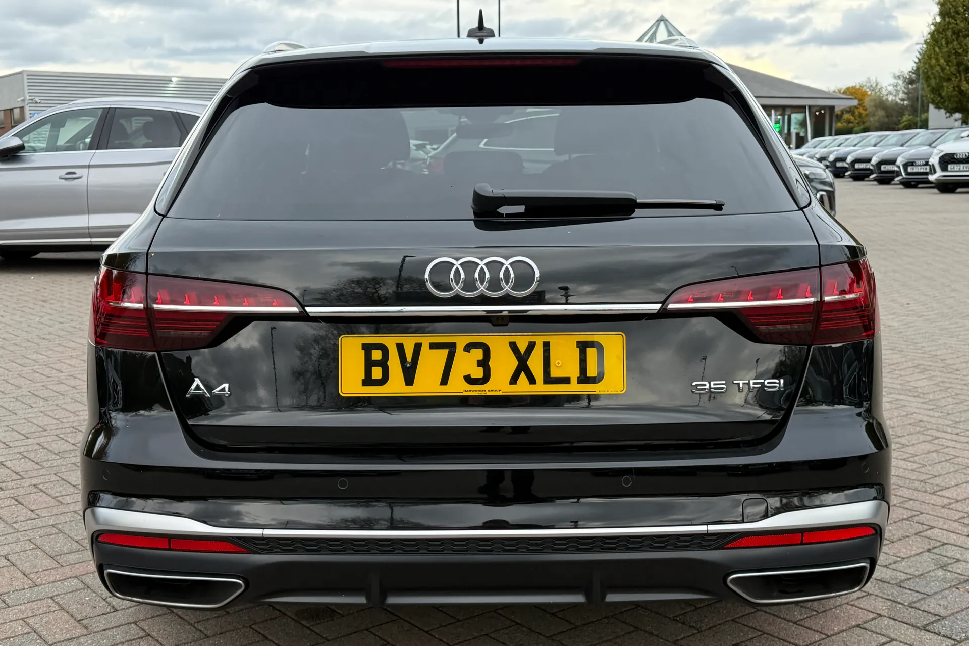 Audi A4 thumbnail image number 30