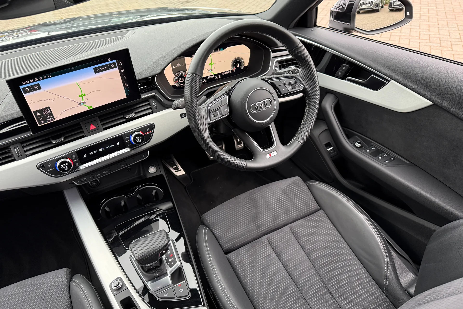 Audi A4 thumbnail image number 39