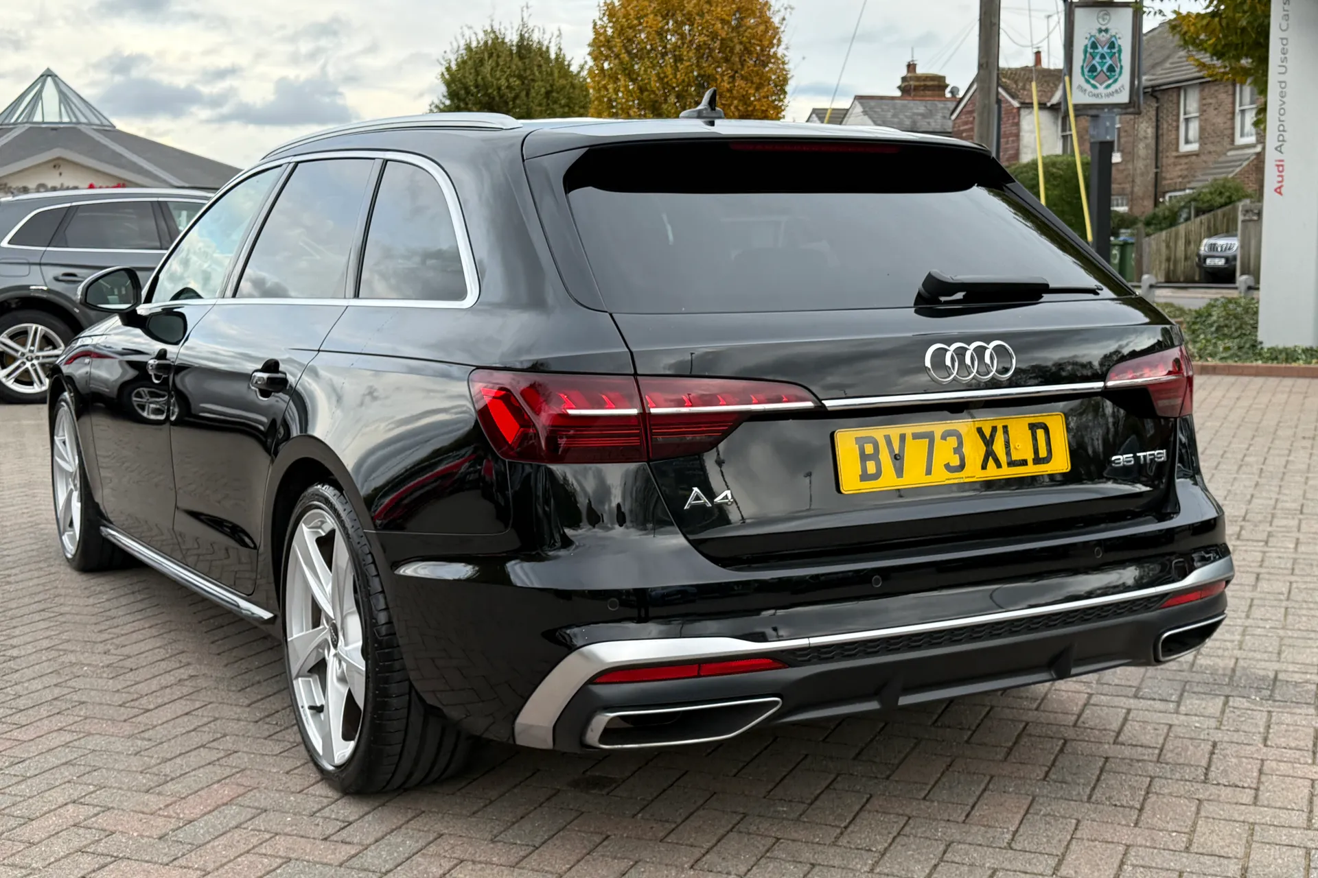 Audi A4 thumbnail image number 31