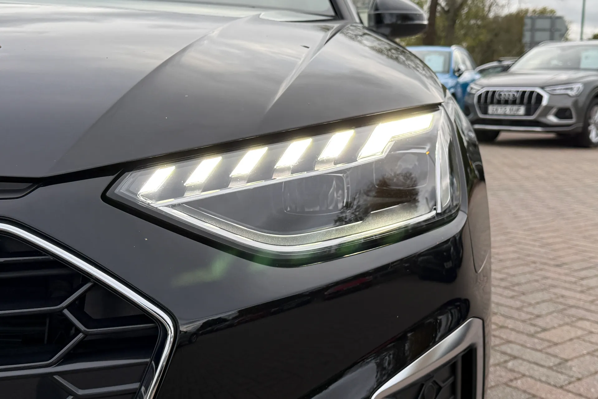 Audi A4 thumbnail image number 52