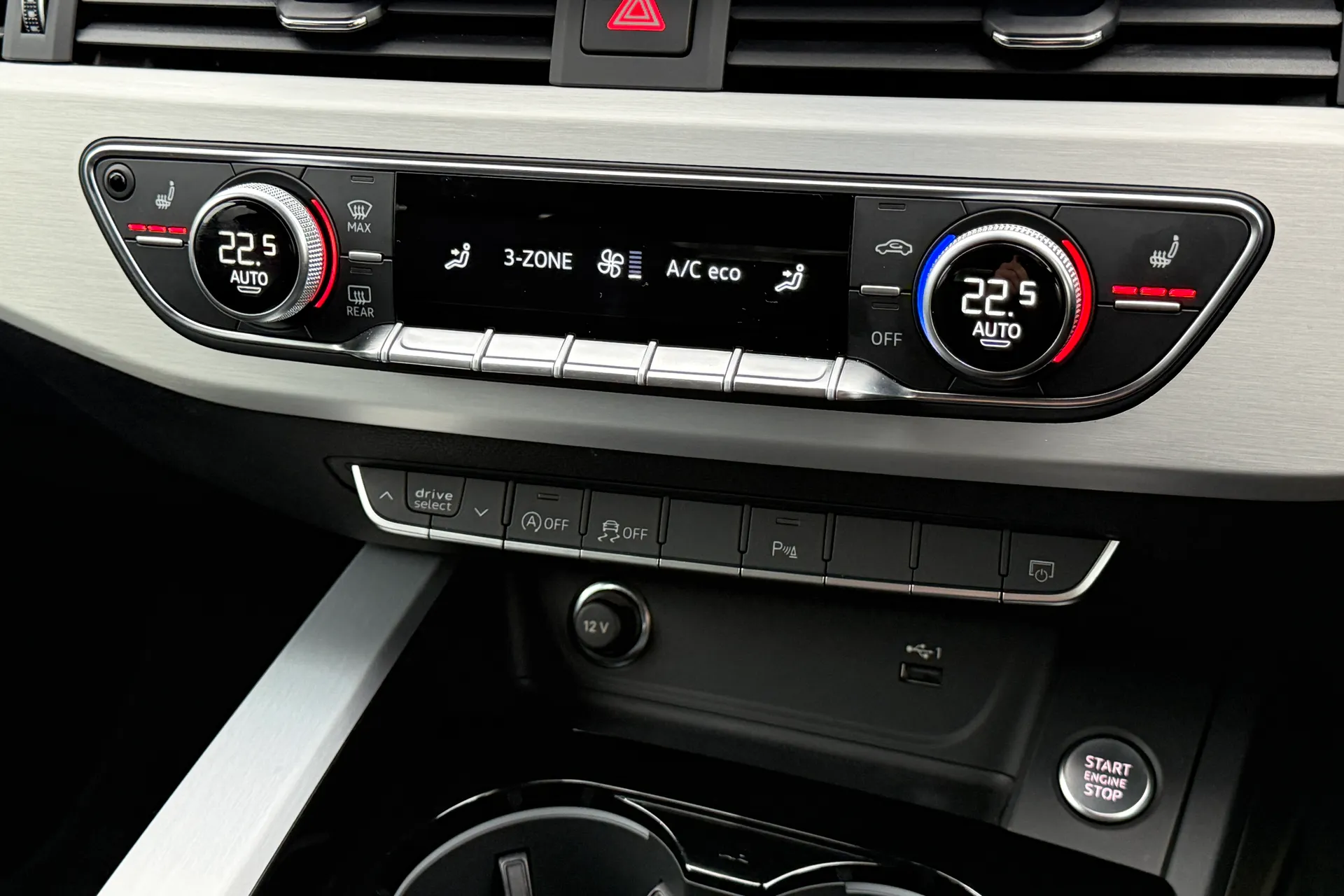 Audi A4 thumbnail image number 14