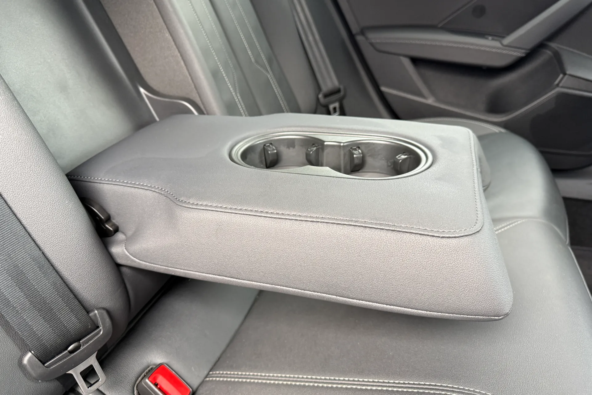 Audi A3 thumbnail image number 42