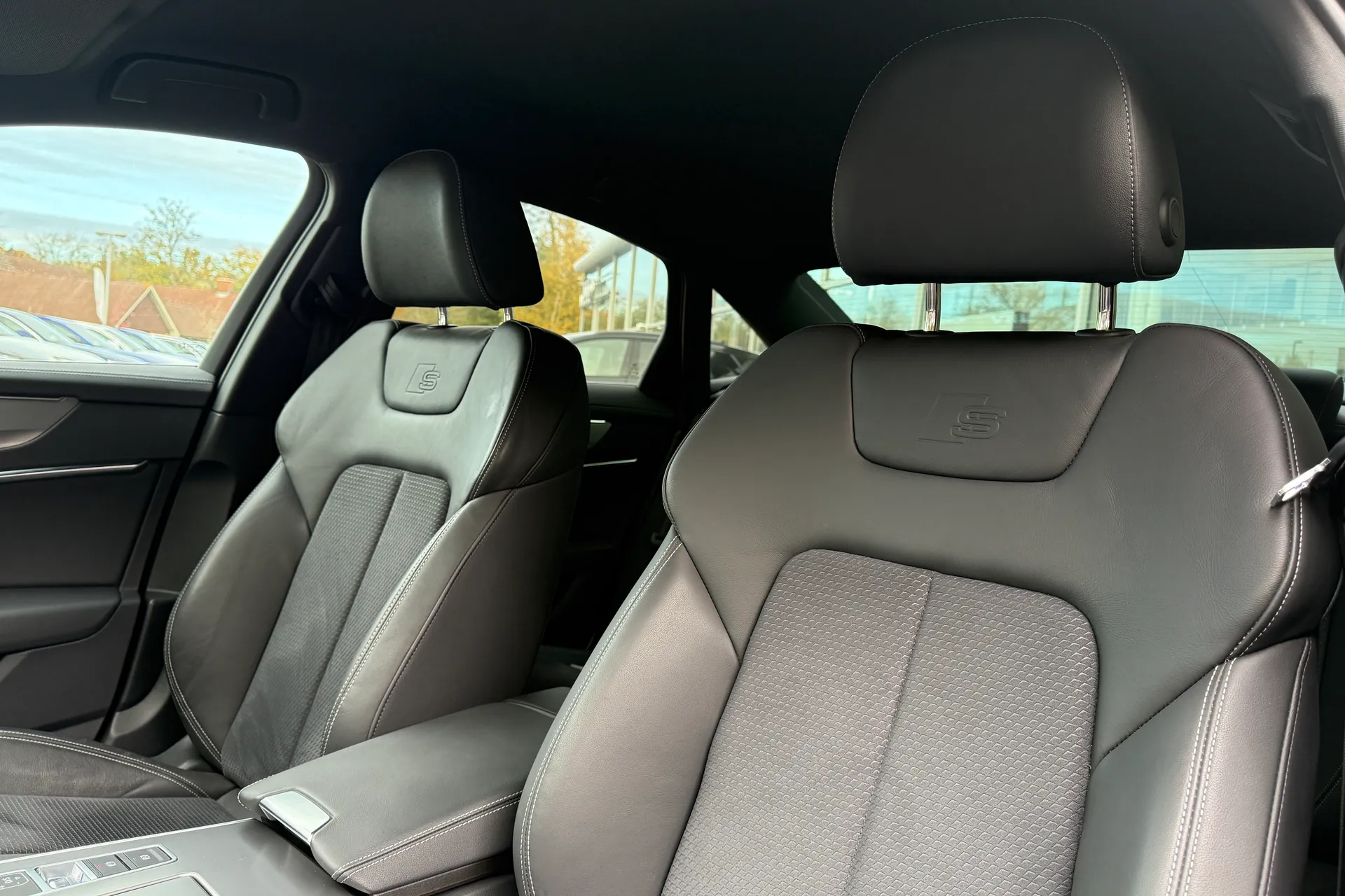 Audi A6 thumbnail image number 19