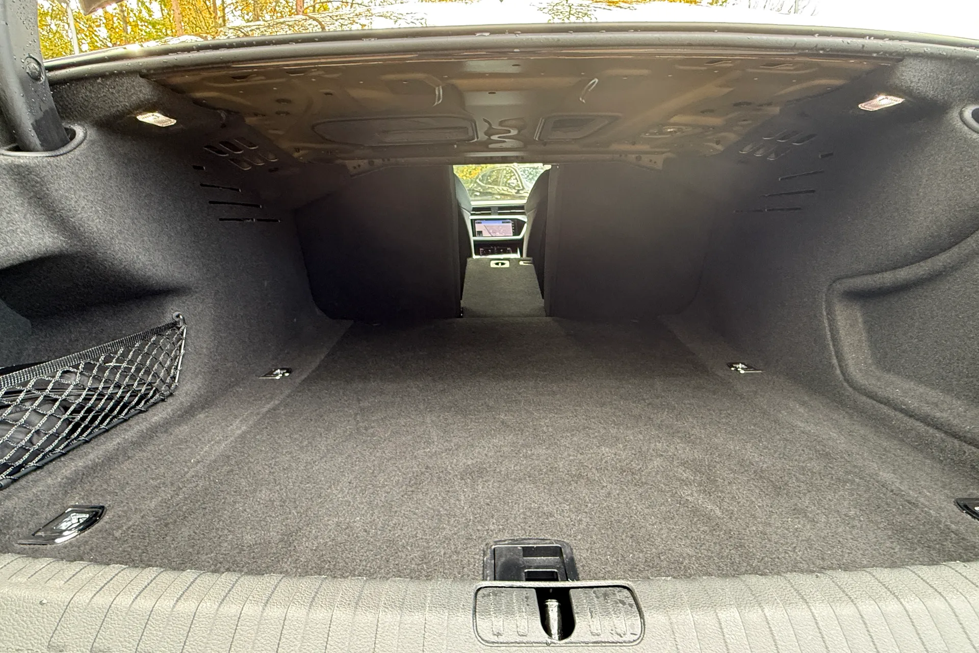 Audi A6 thumbnail image number 35