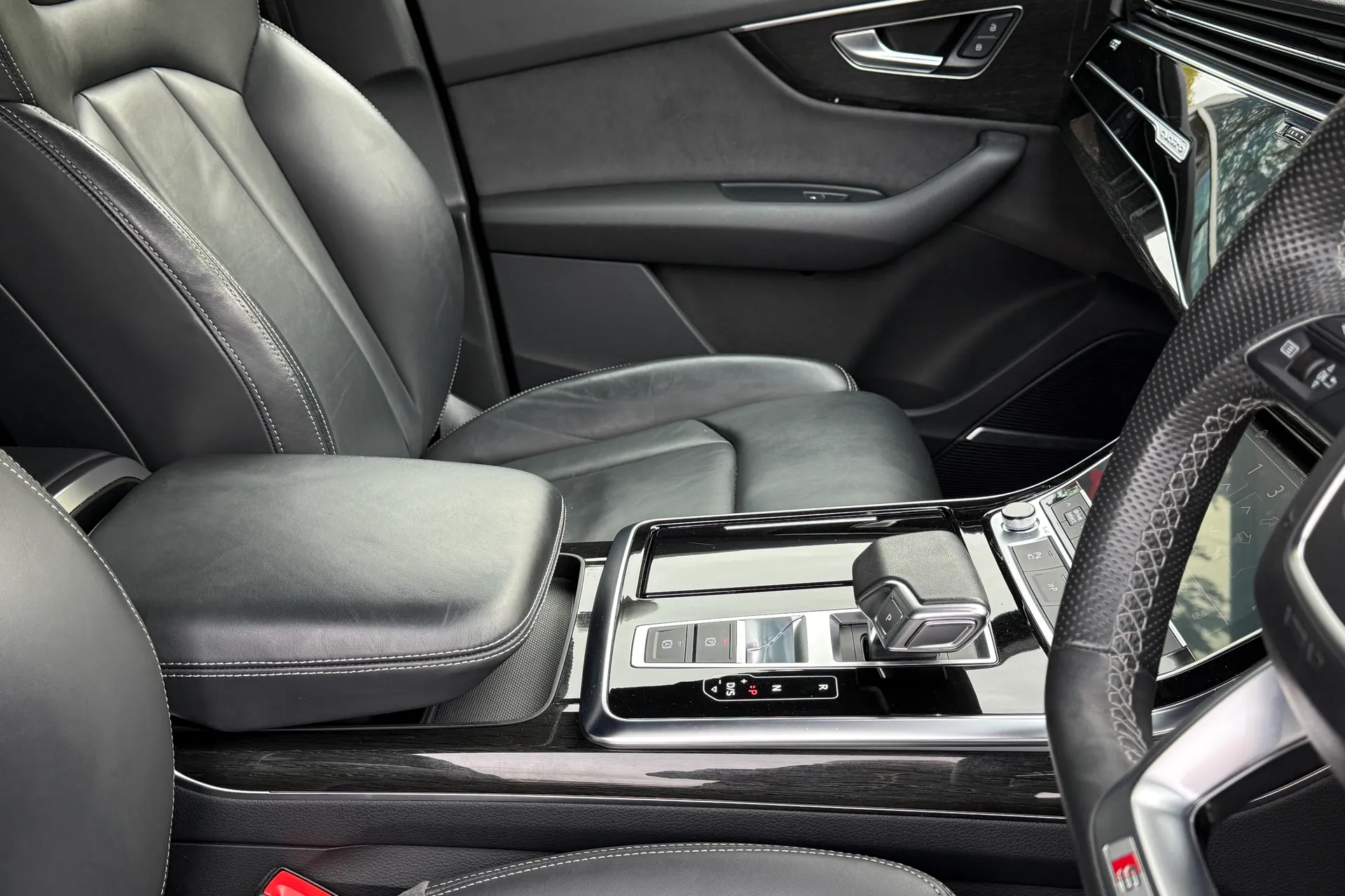 Audi Q7 thumbnail image number 51