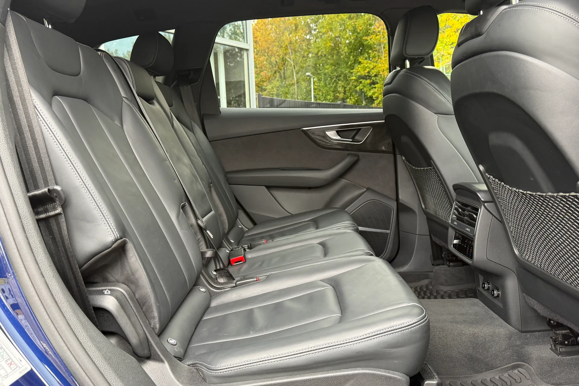 Audi Q7 thumbnail image number 11