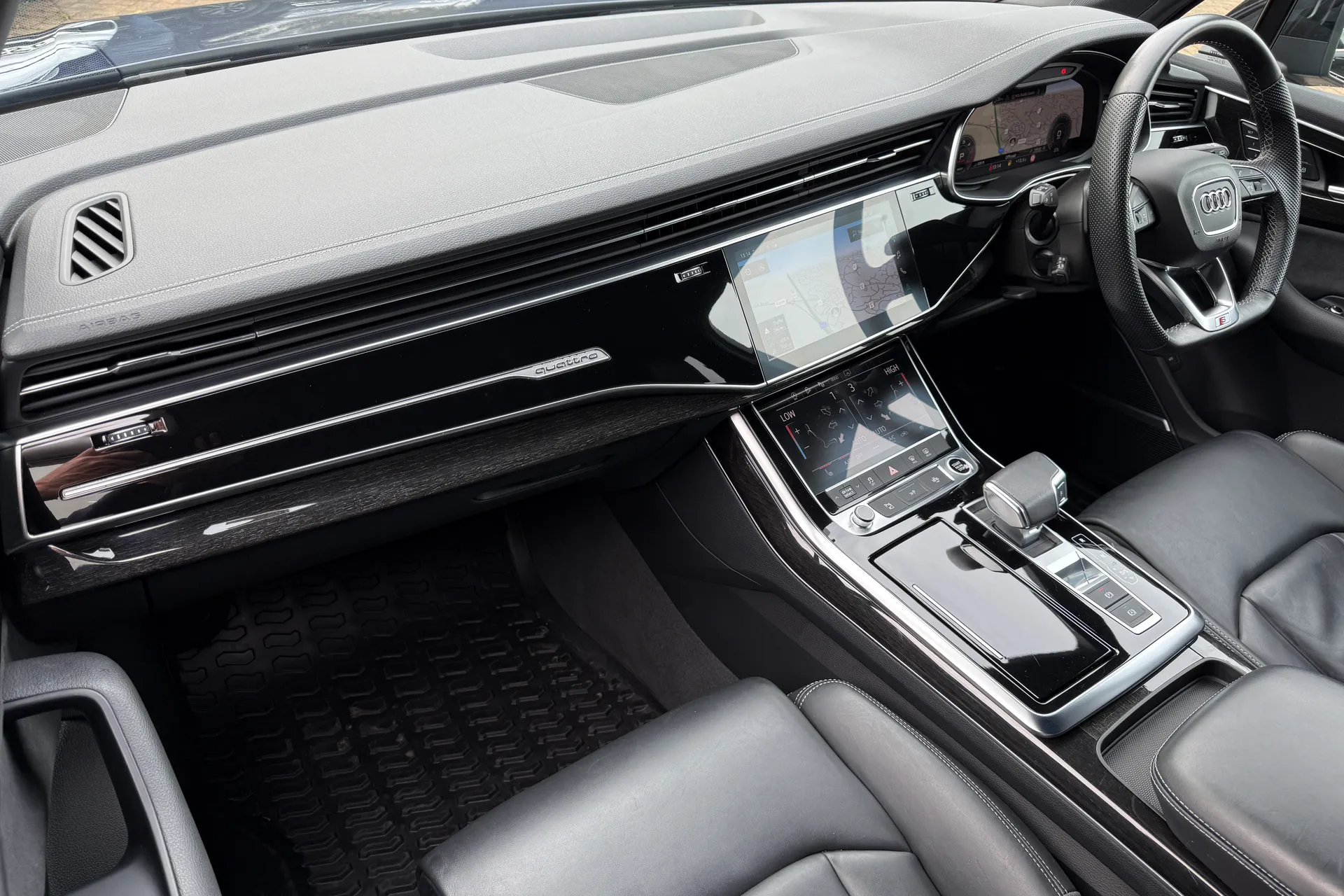 Audi Q7 thumbnail image number 17