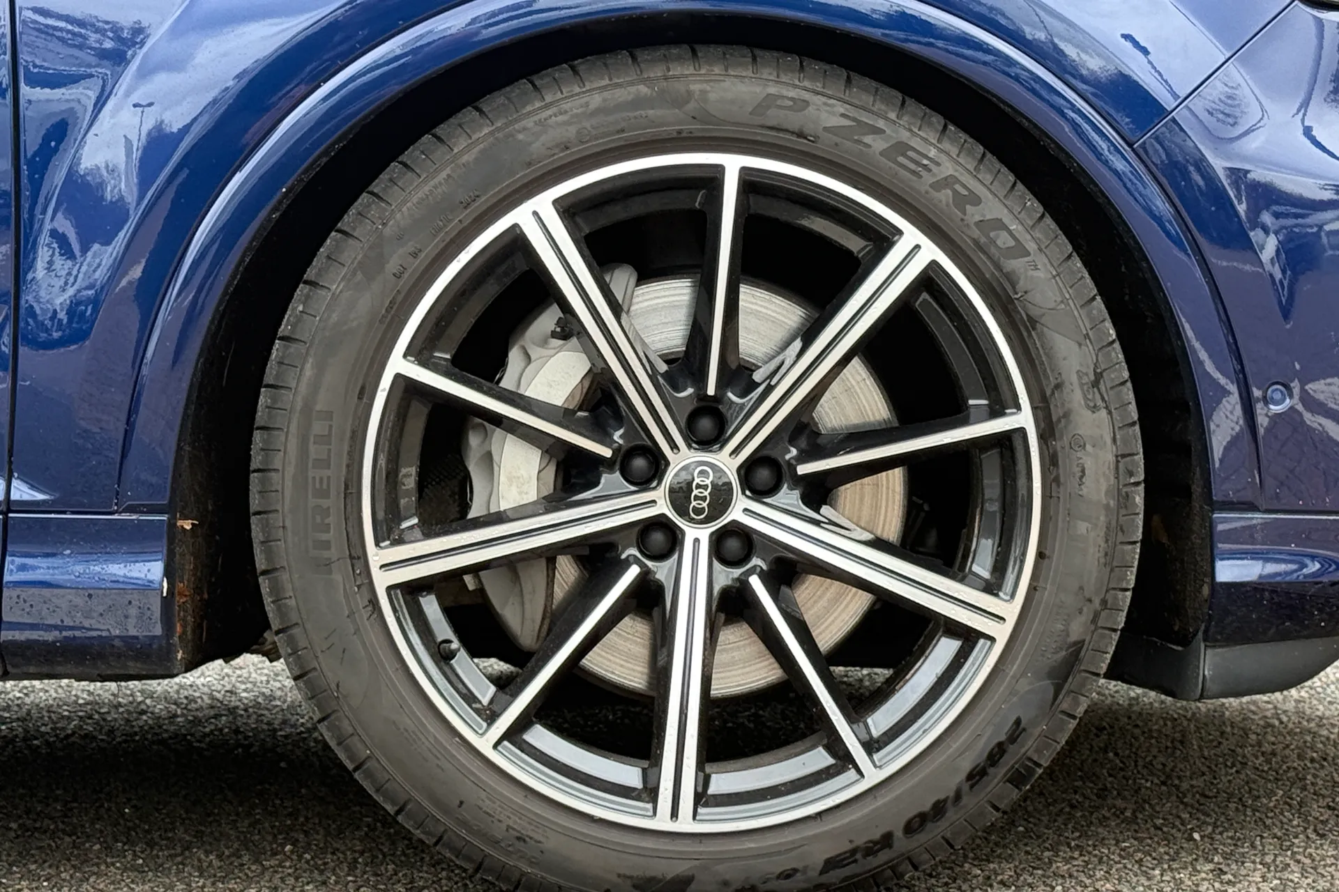 Audi Q7 thumbnail image number 24