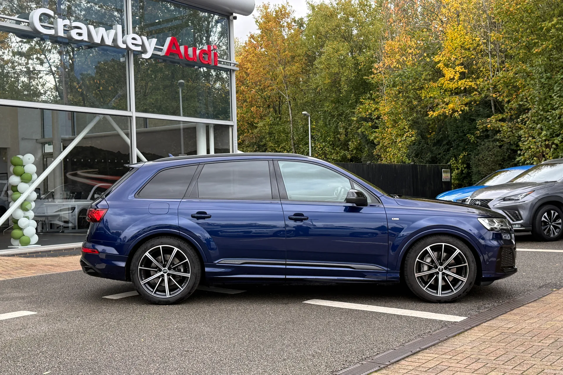 Audi Q7 thumbnail image number 2