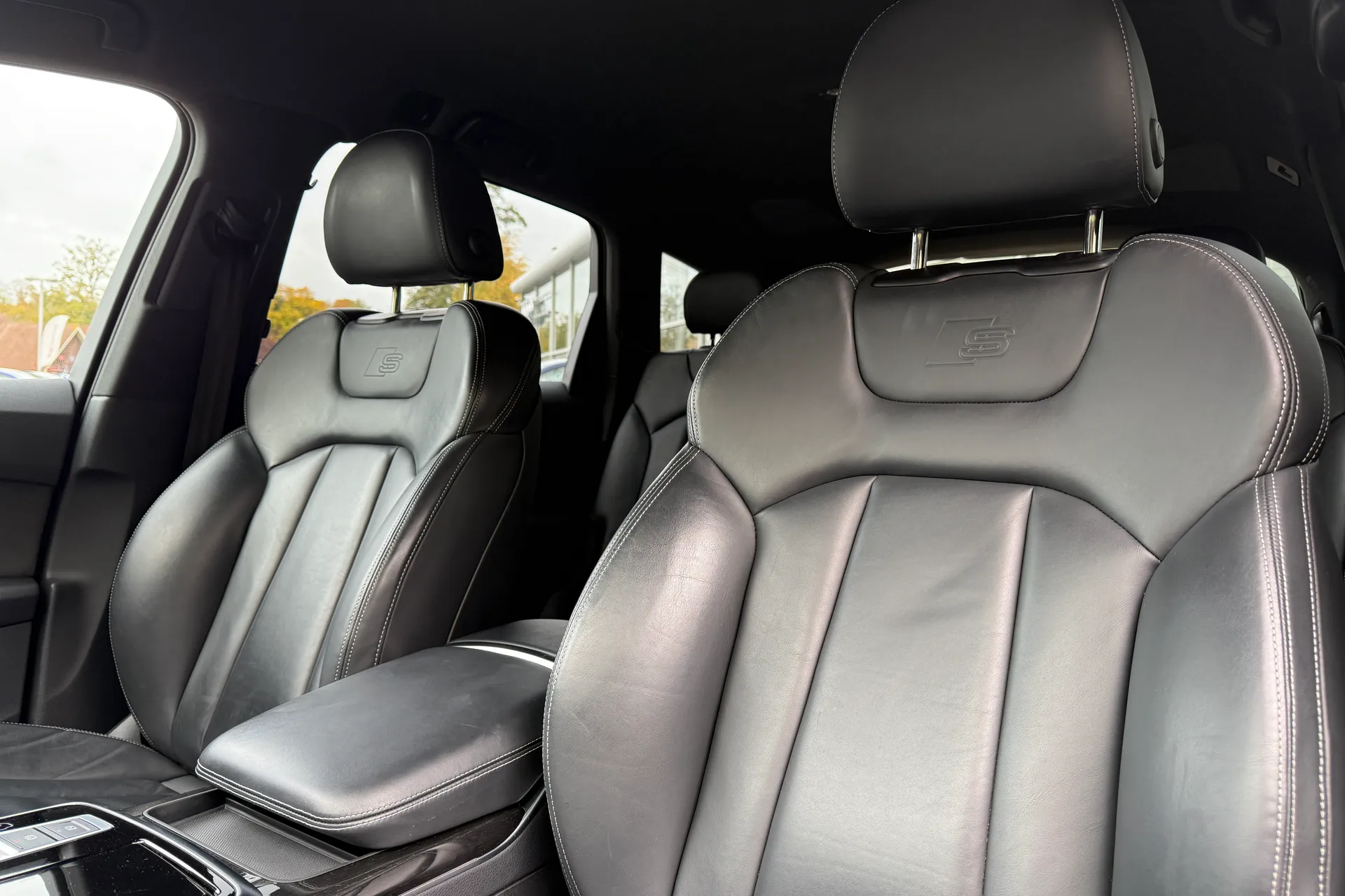 Audi Q7 thumbnail image number 19