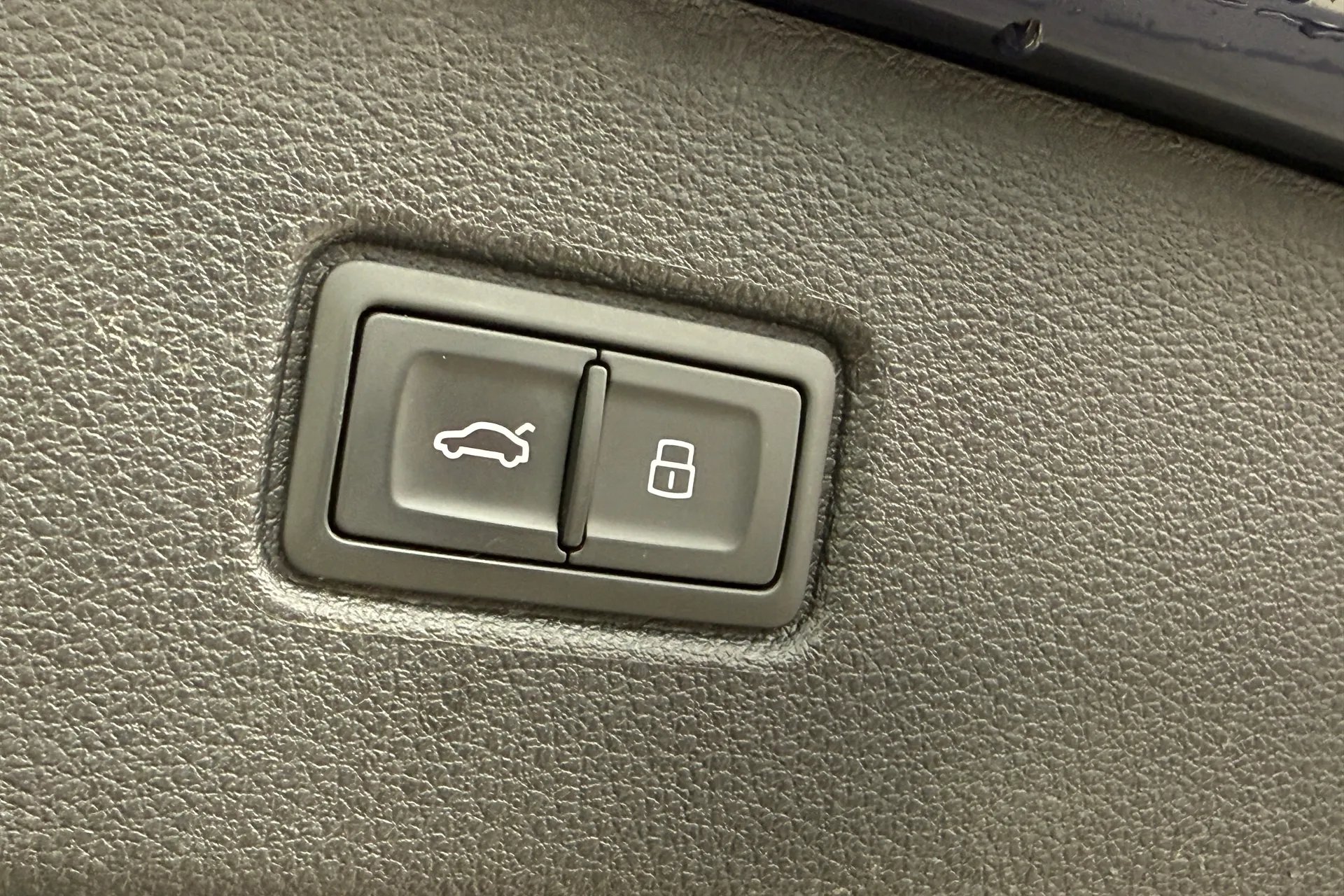 Audi Q7 thumbnail image number 36