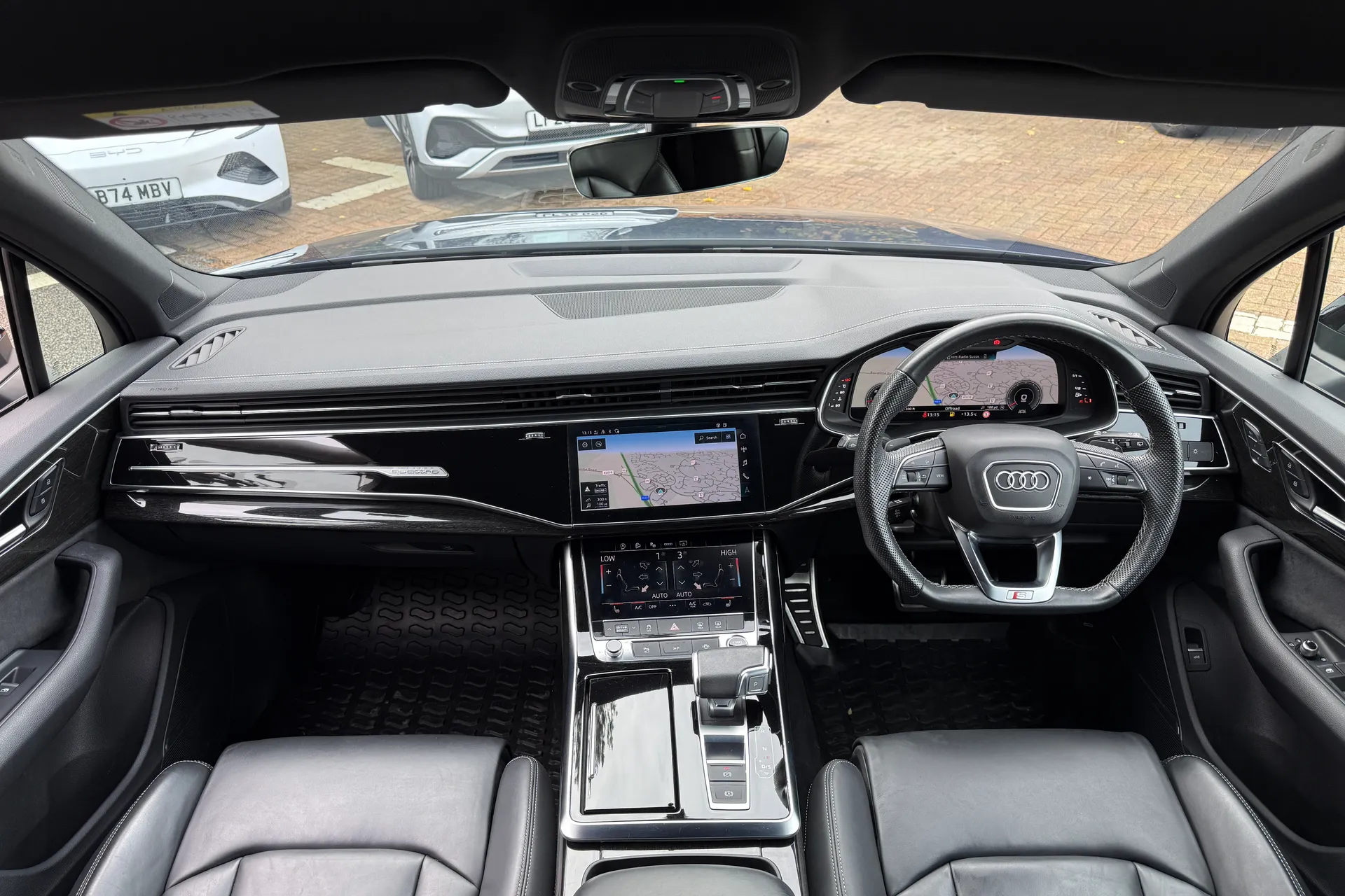 Audi Q7 thumbnail image number 3