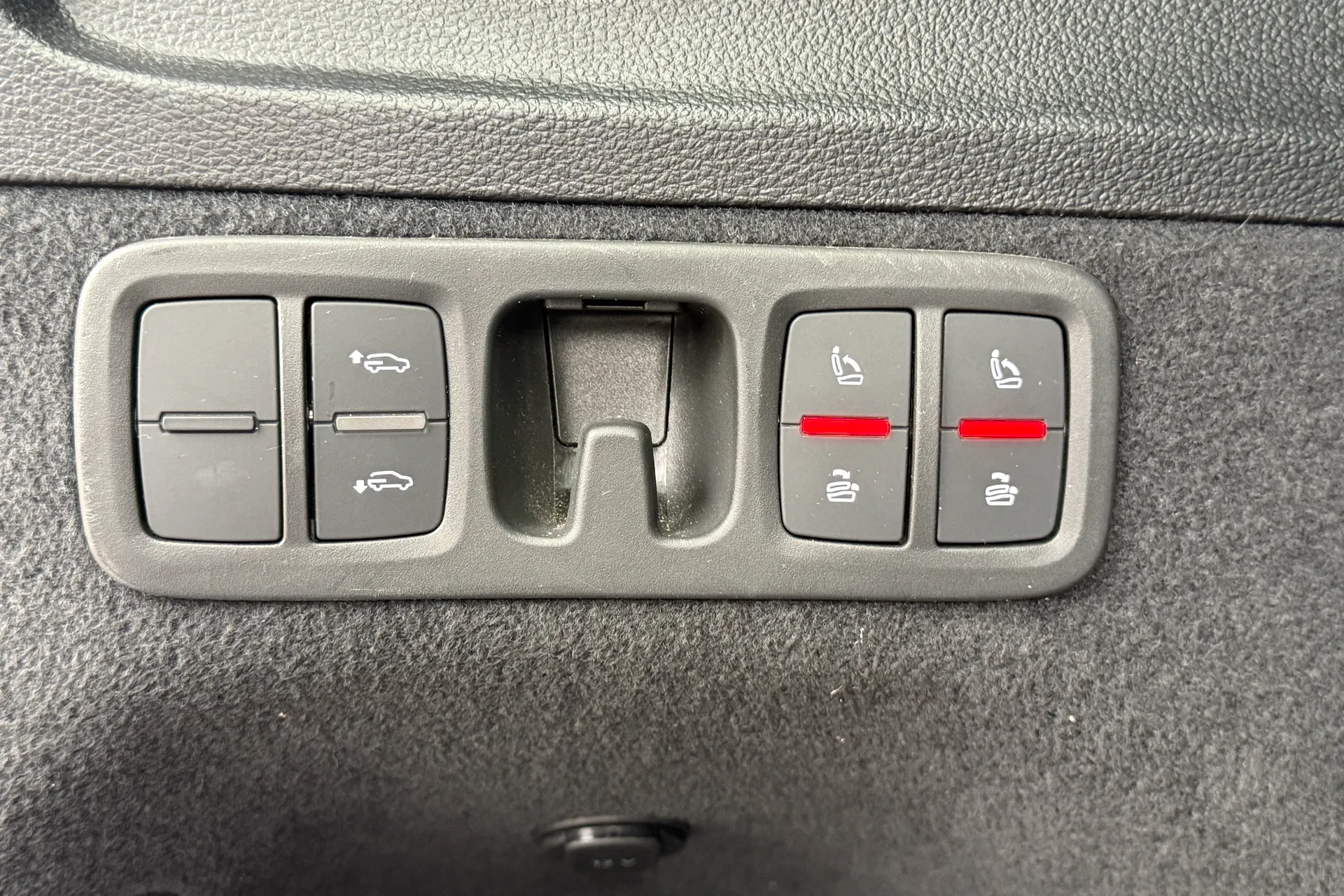 Audi Q7 thumbnail image number 38