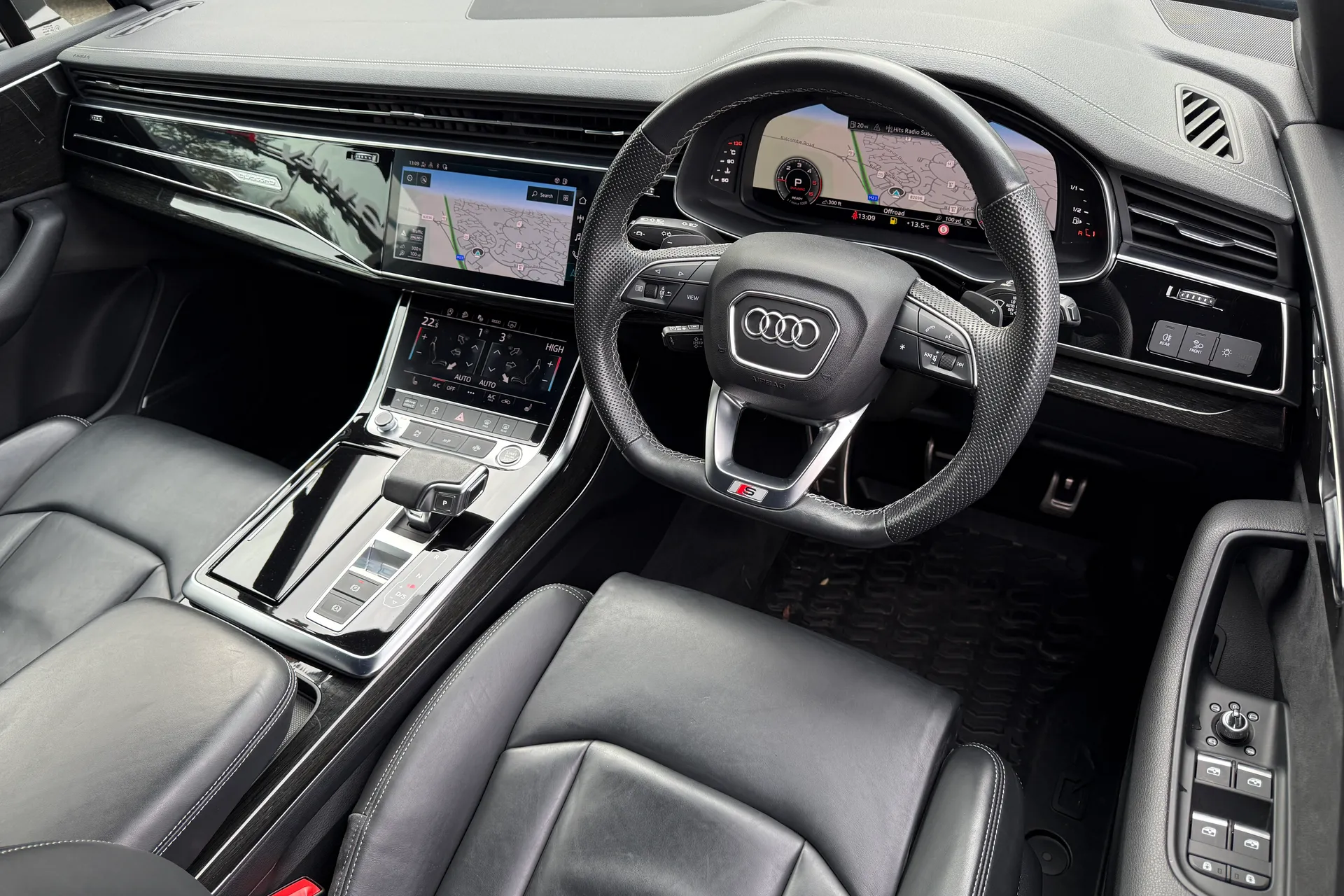 Audi Q7 thumbnail image number 13