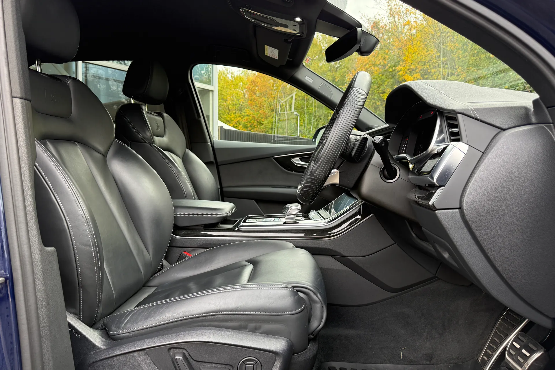 Audi Q7 thumbnail image number 12