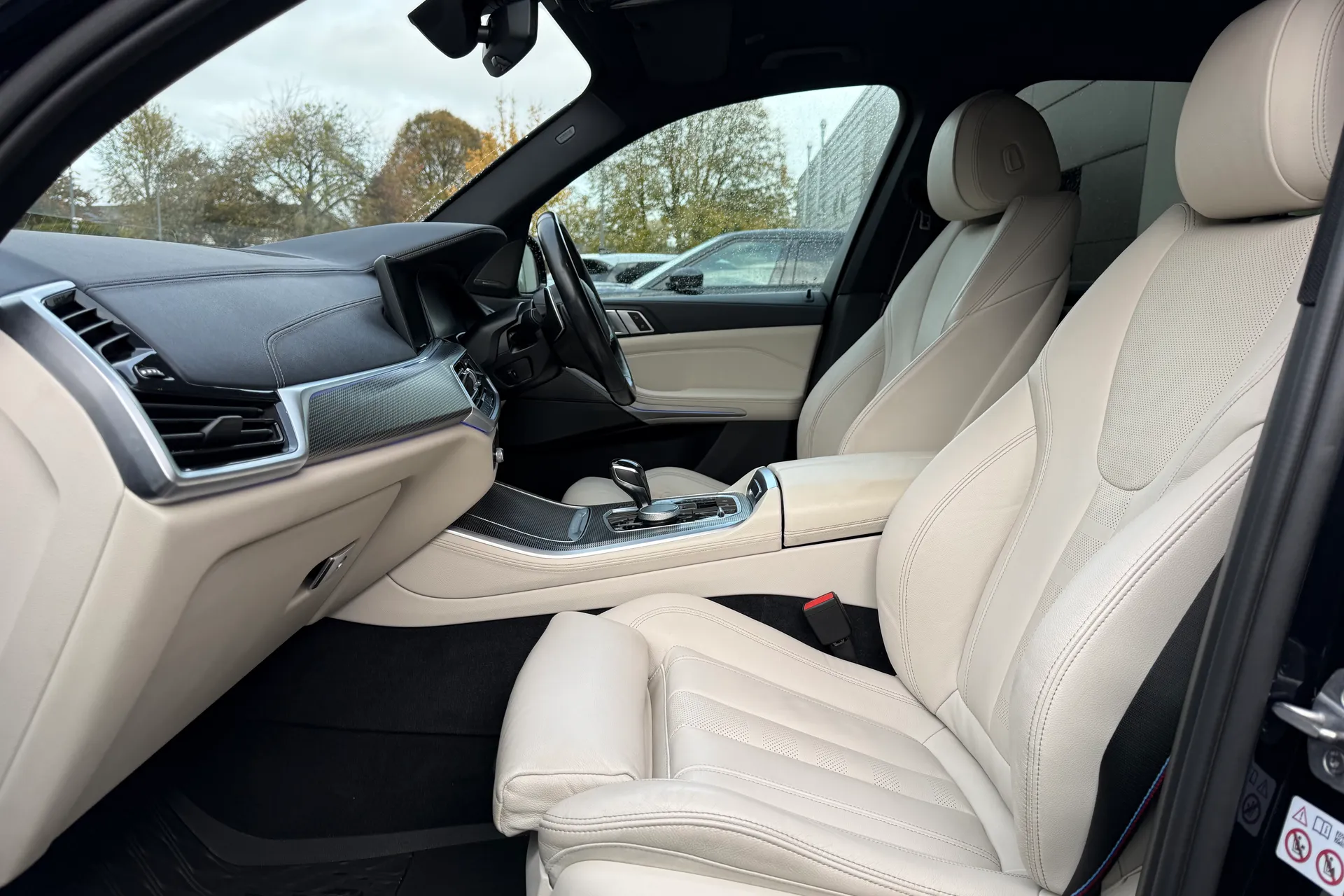 BMW X5 thumbnail image number 10