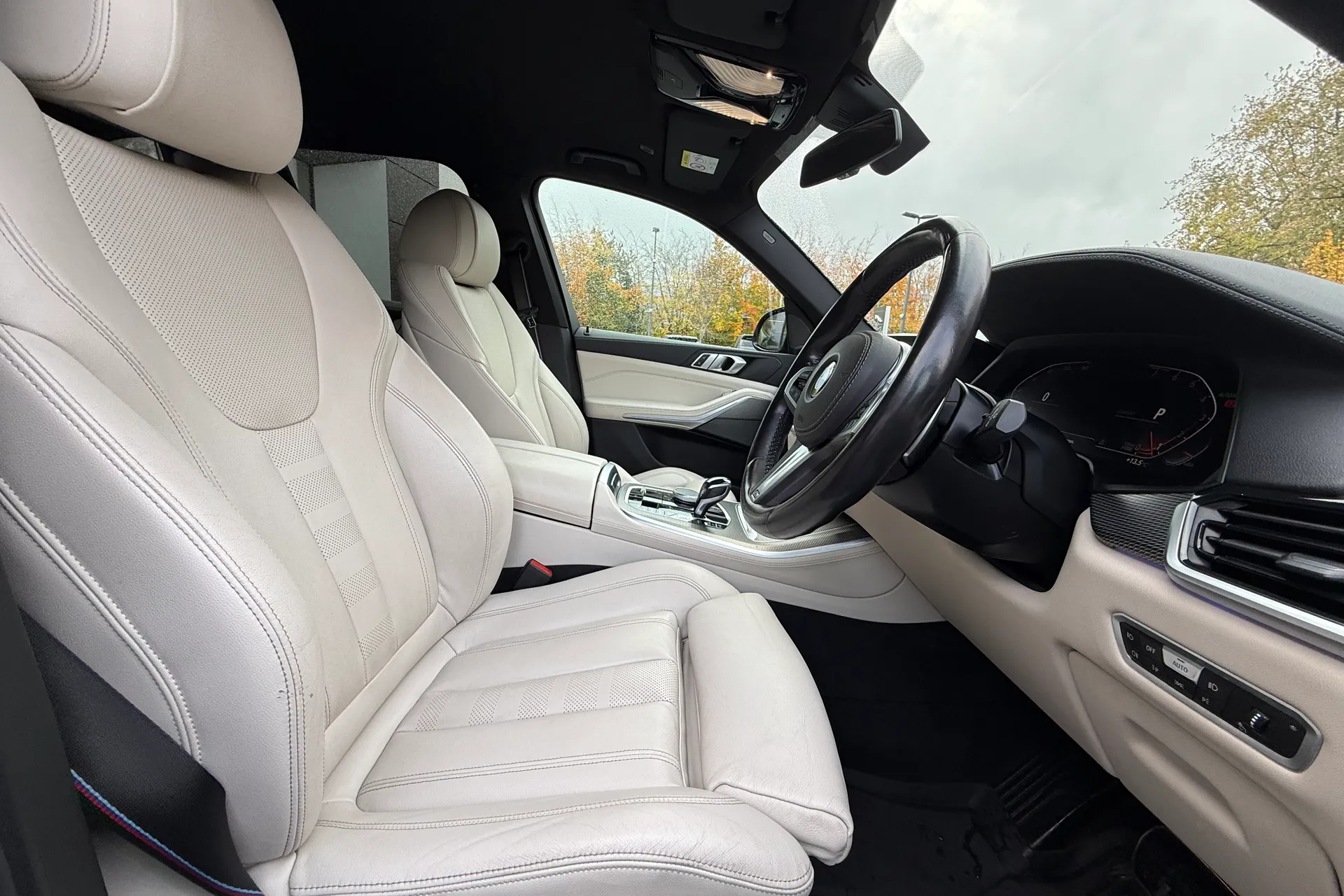 BMW X5 thumbnail image number 9