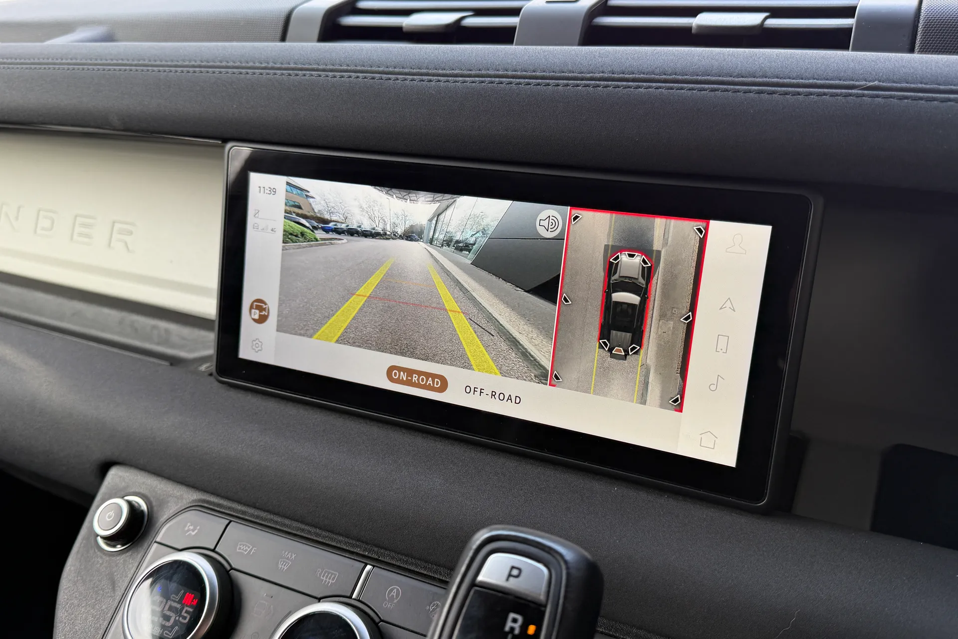 LAND ROVER DEFENDER thumbnail image number 6