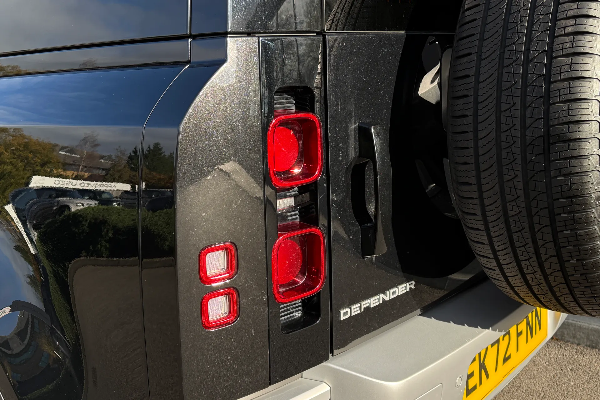 LAND ROVER DEFENDER thumbnail image number 24