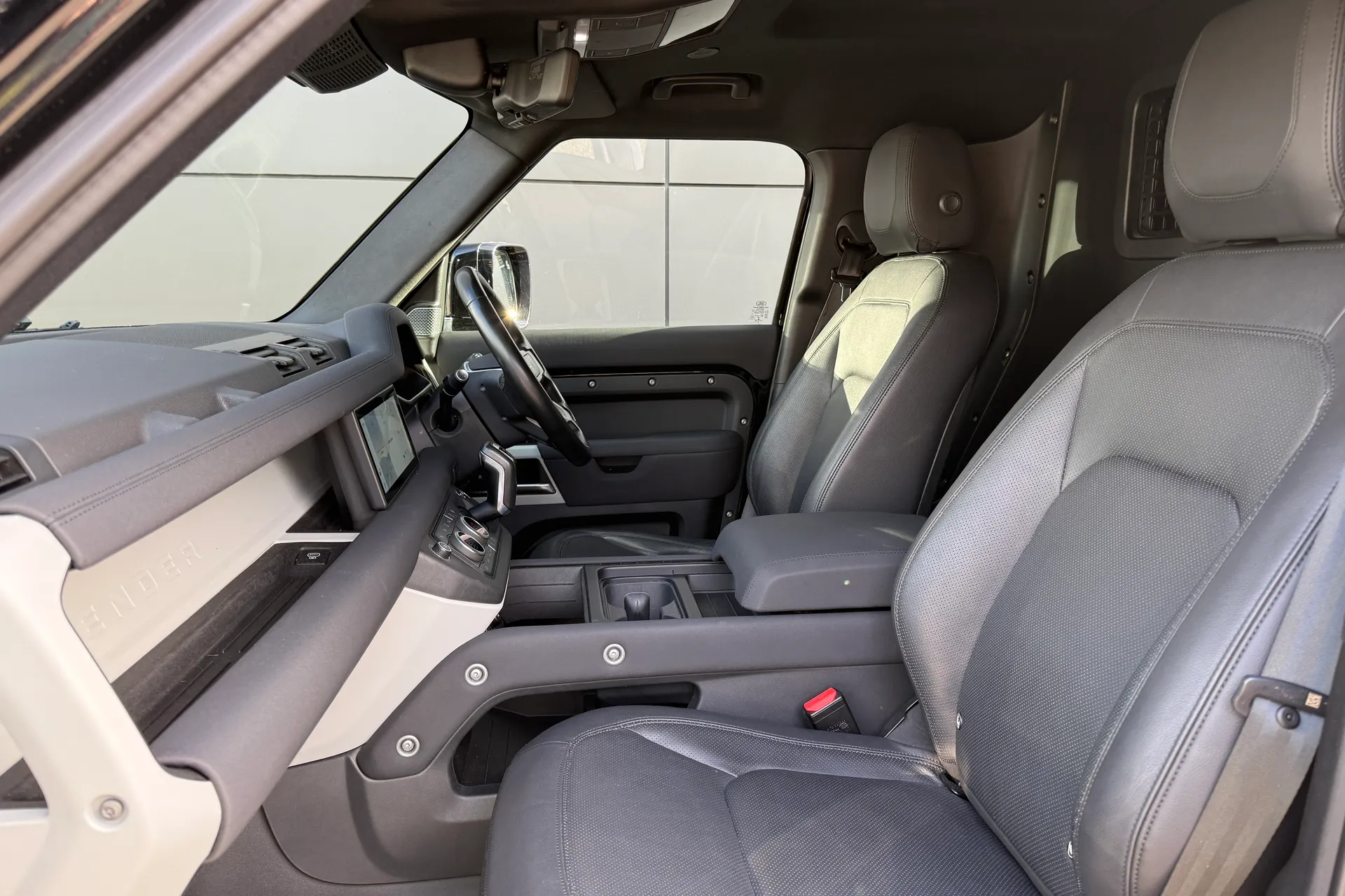 LAND ROVER DEFENDER thumbnail image number 40