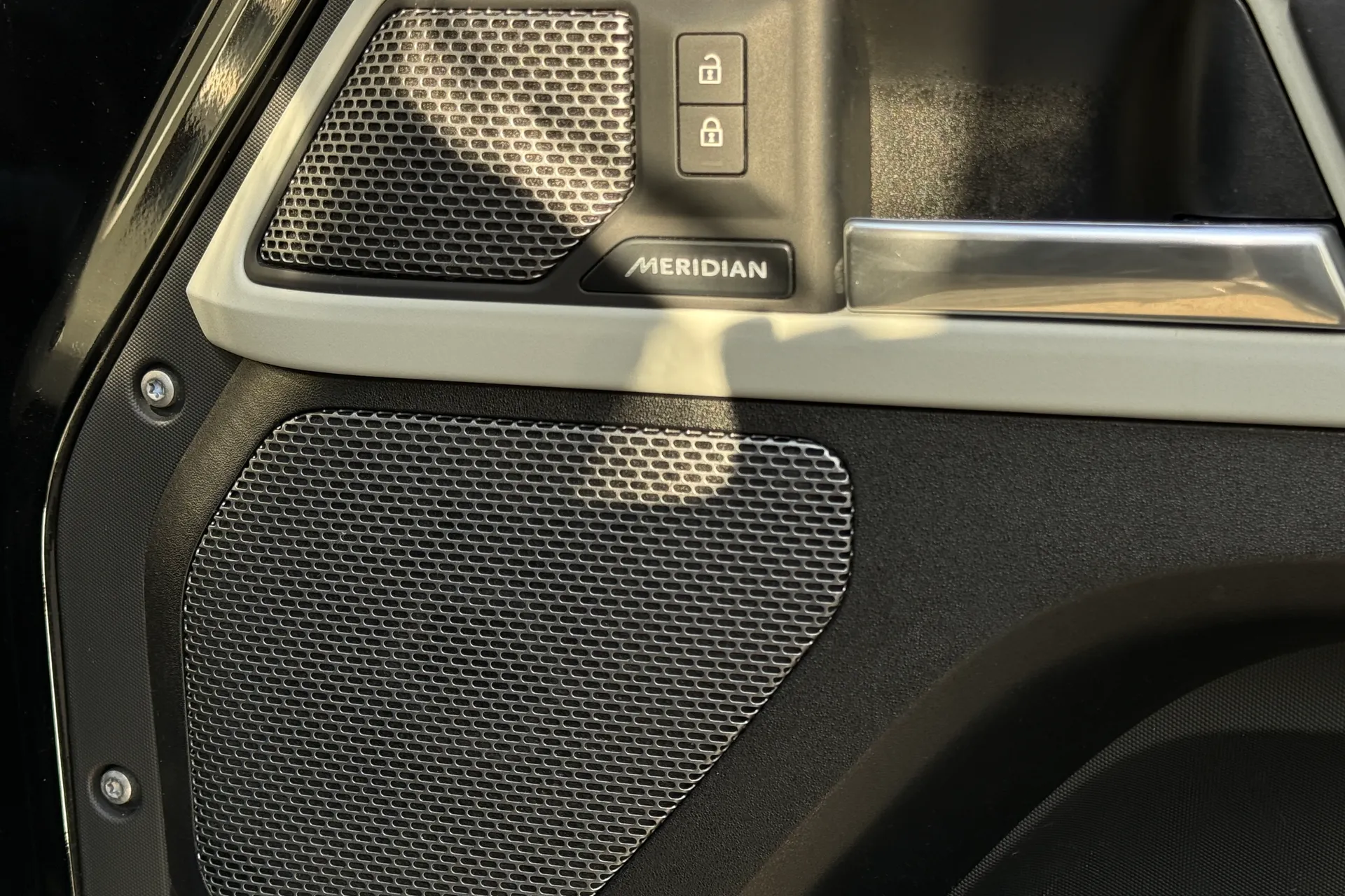 LAND ROVER DEFENDER thumbnail image number 45