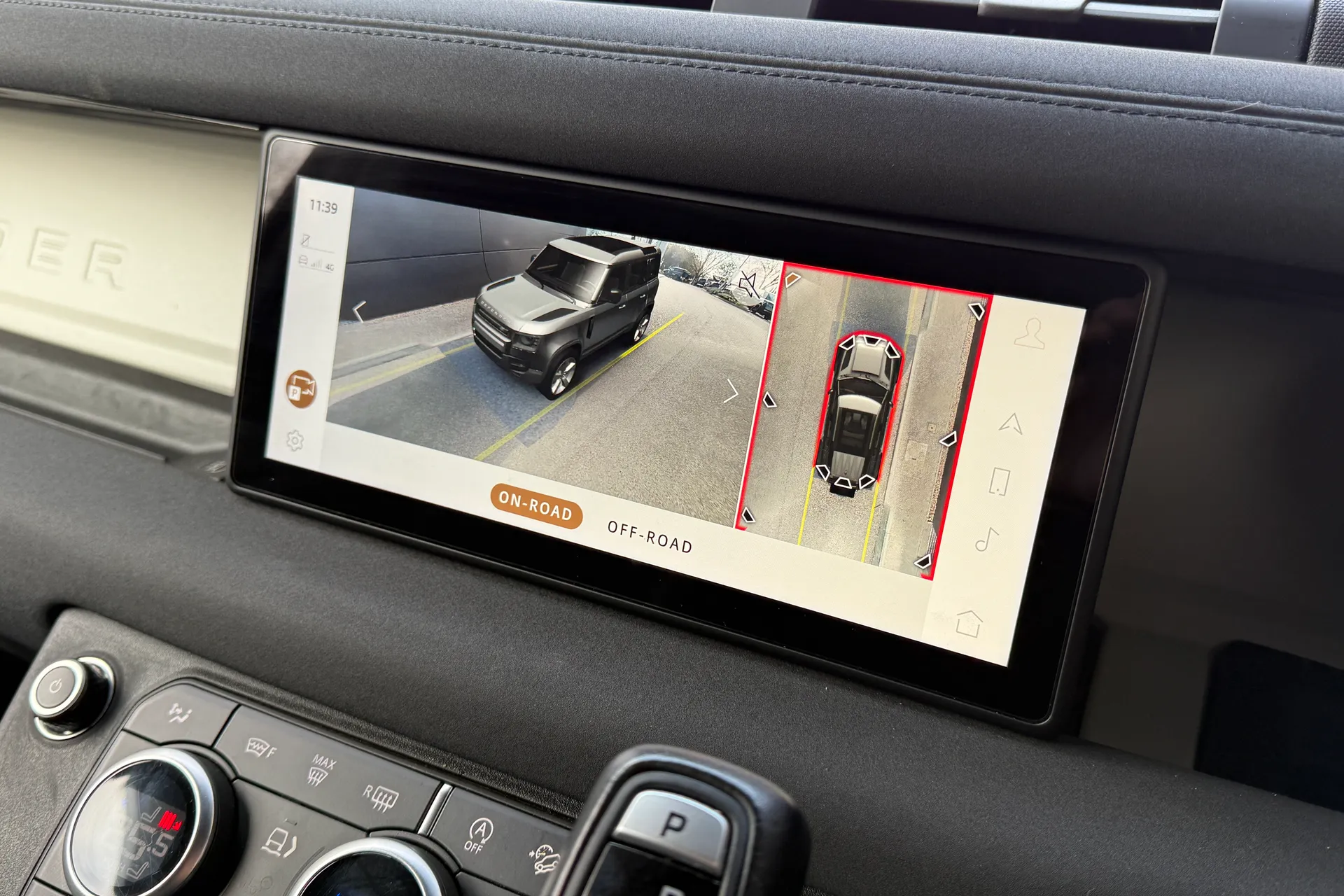 LAND ROVER DEFENDER thumbnail image number 7