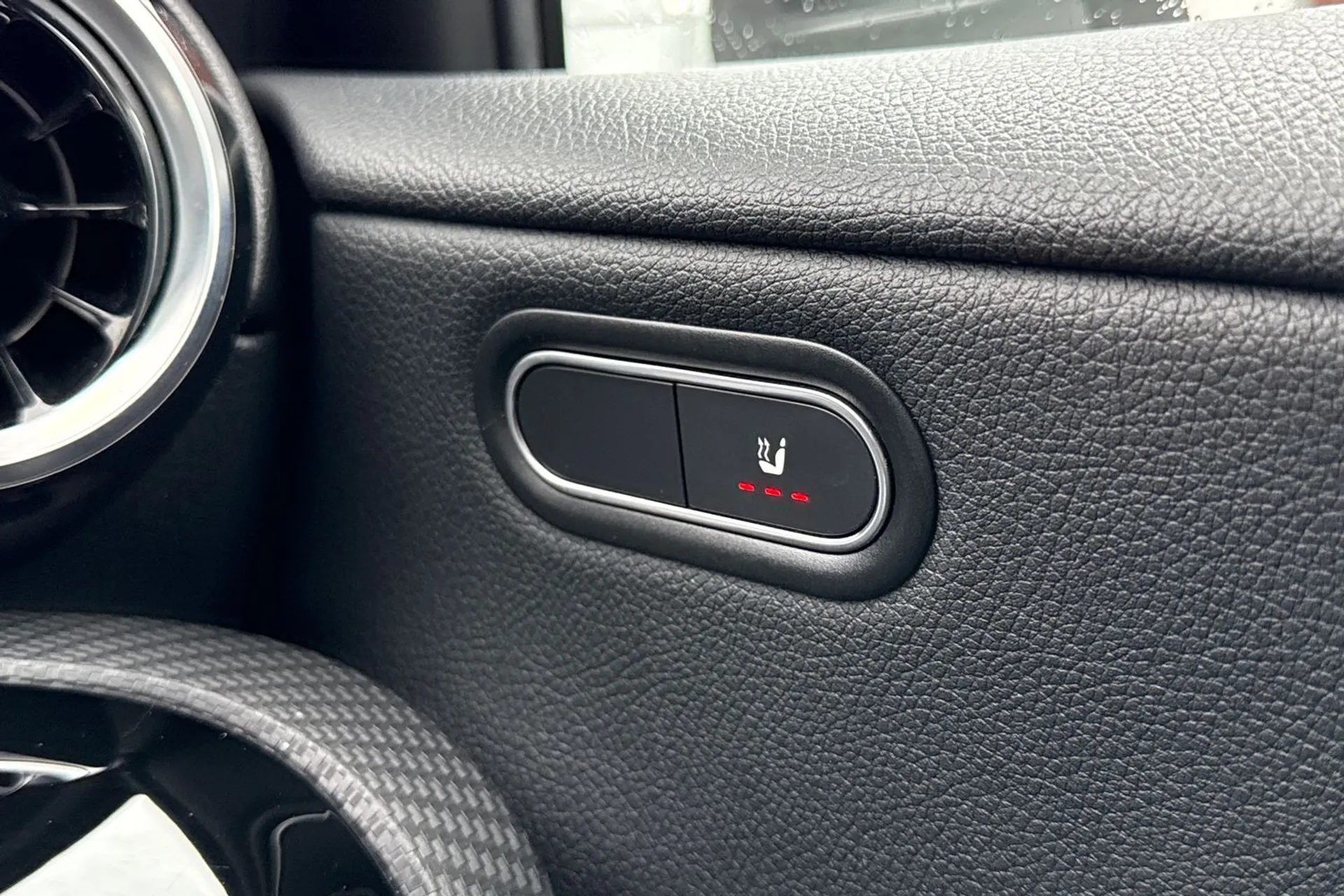 MERCEDES-BENZ A CLASS thumbnail image number 38