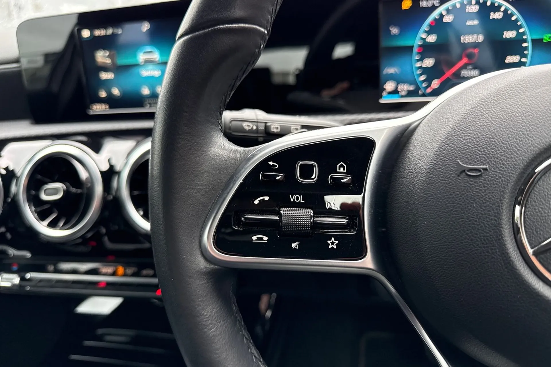 MERCEDES-BENZ A CLASS thumbnail image number 44