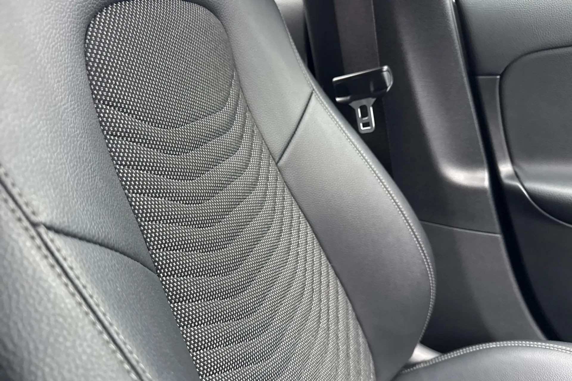 MERCEDES-BENZ A CLASS thumbnail image number 22