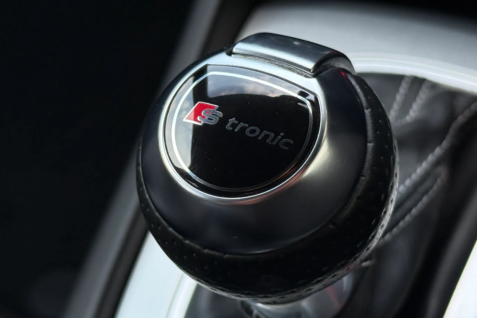 Audi Q3 thumbnail image number 23