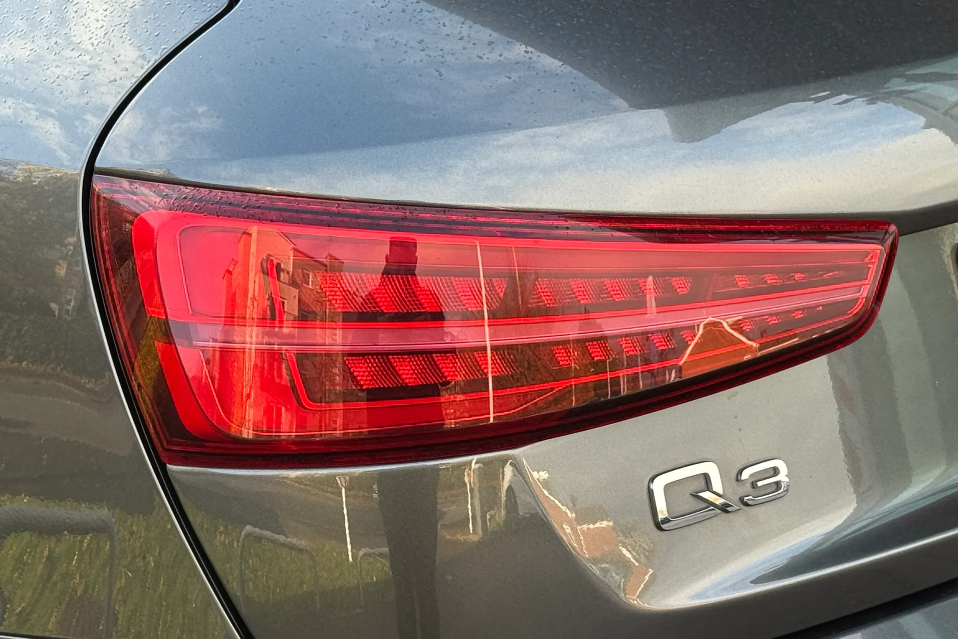 Audi Q3 thumbnail image number 48