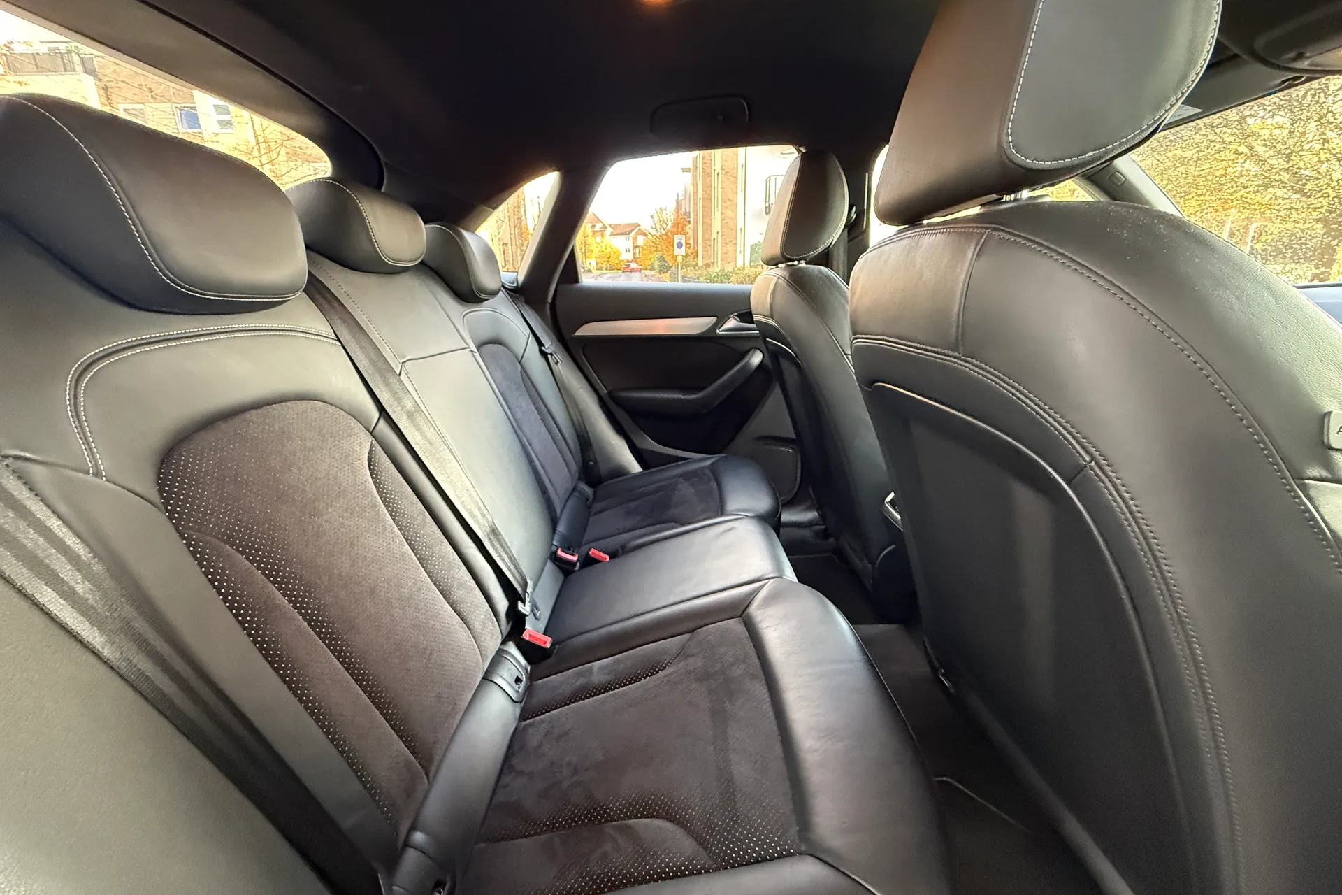 Audi Q3 thumbnail image number 34