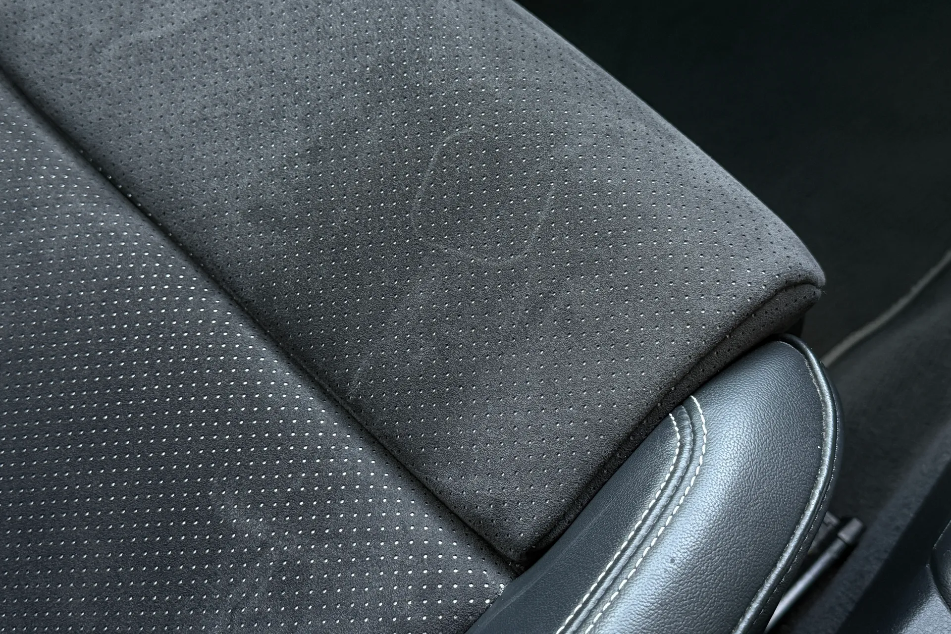 Audi Q3 thumbnail image number 29