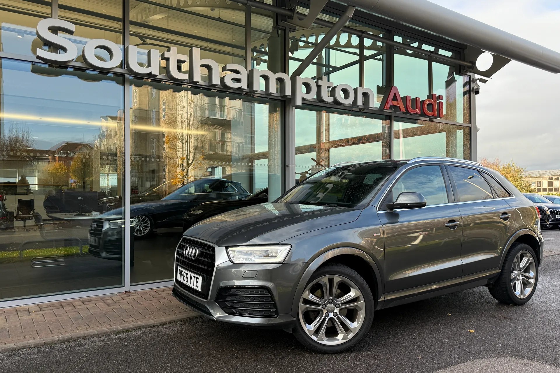 Audi Q3 thumbnail image number 65