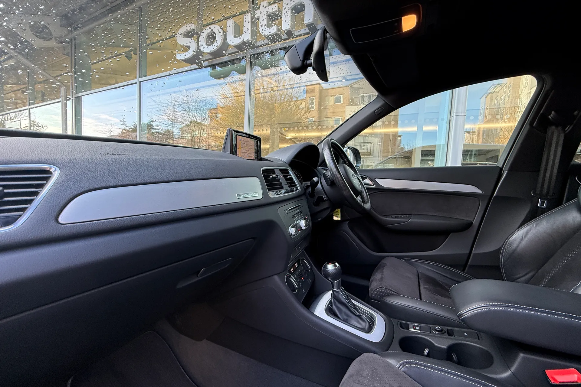 Audi Q3 thumbnail image number 5