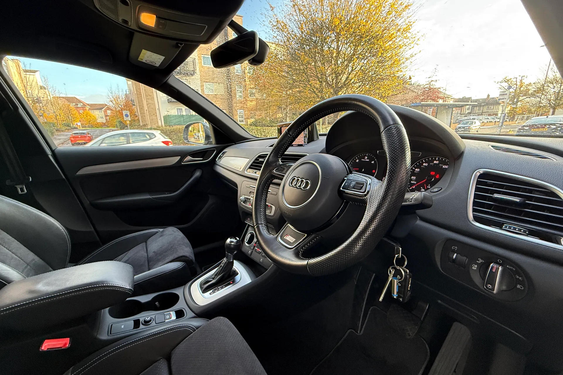 Audi Q3 thumbnail image number 8